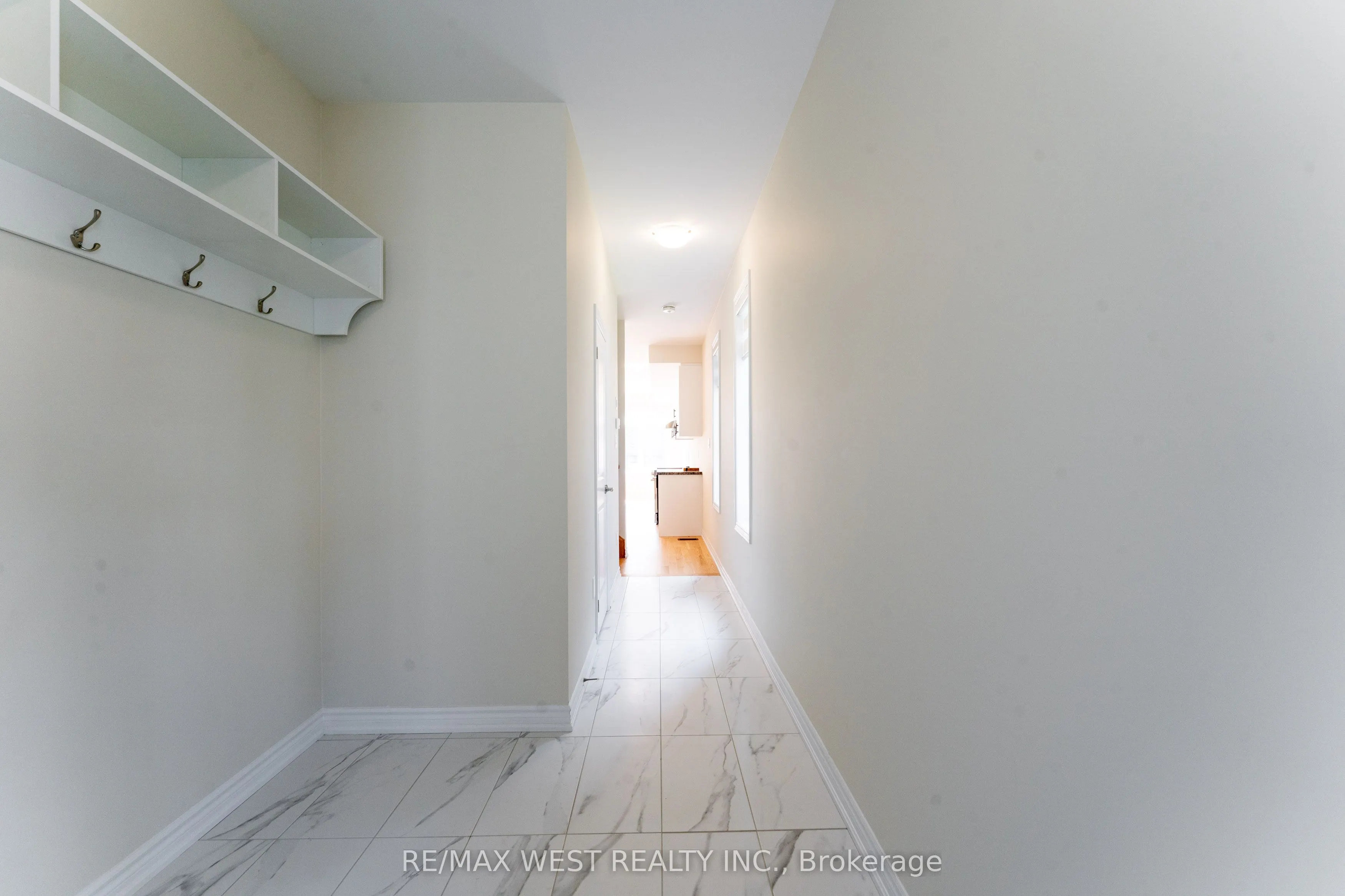 1424 National Common