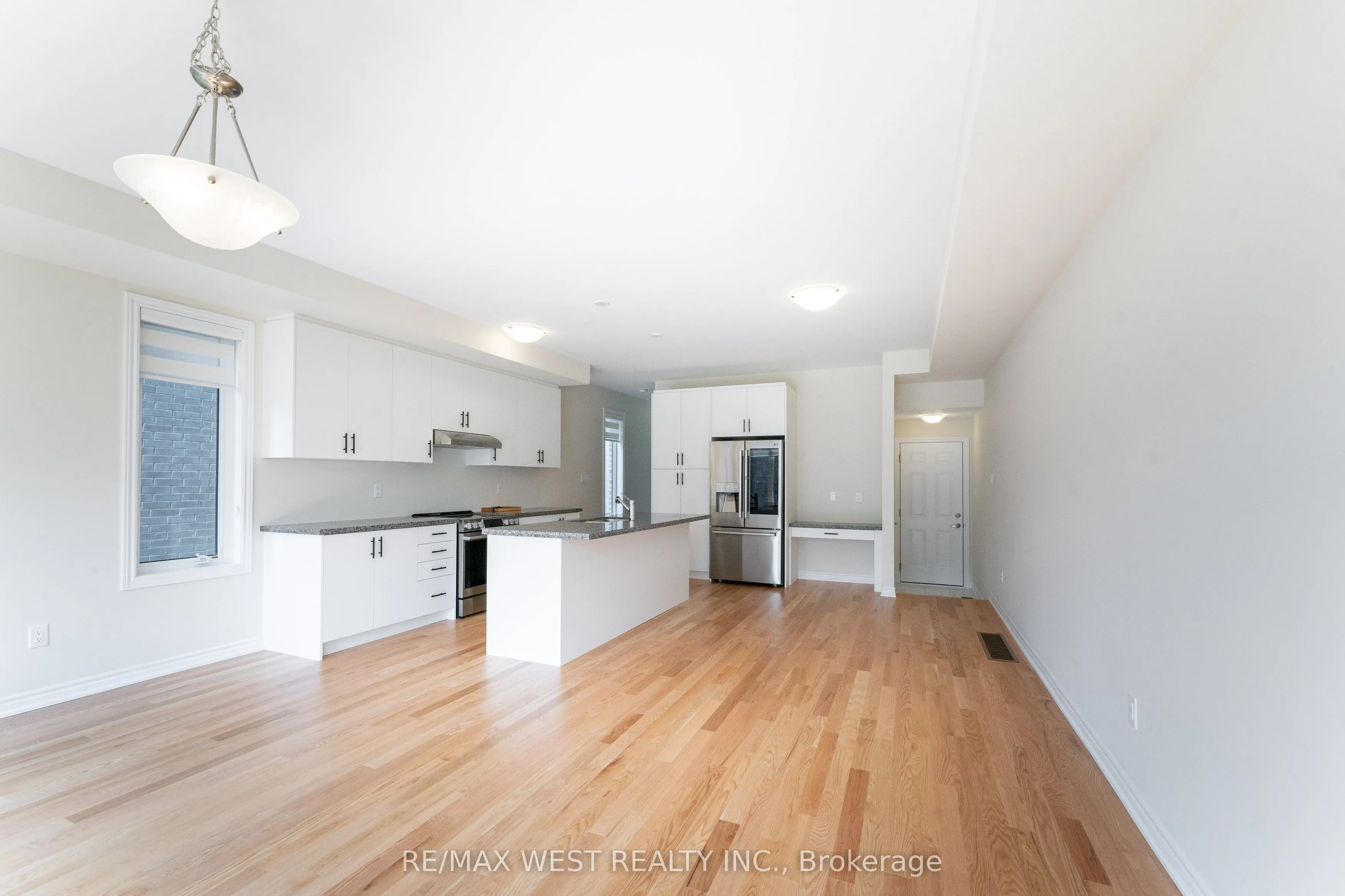 1424 National Common