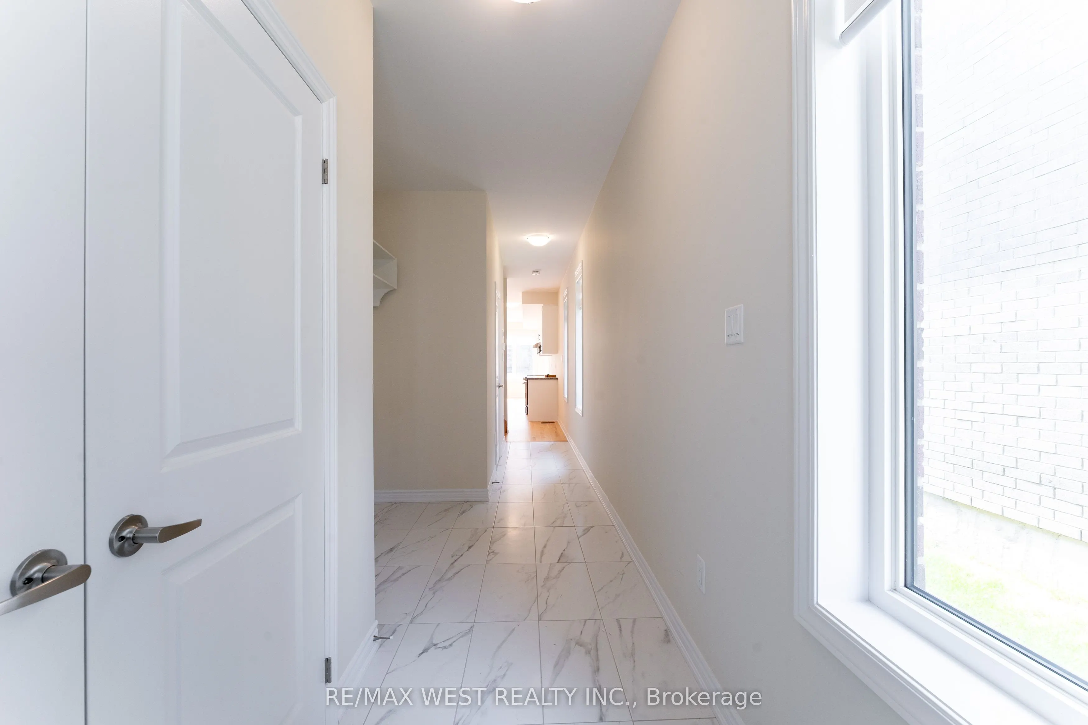 1424 National Common