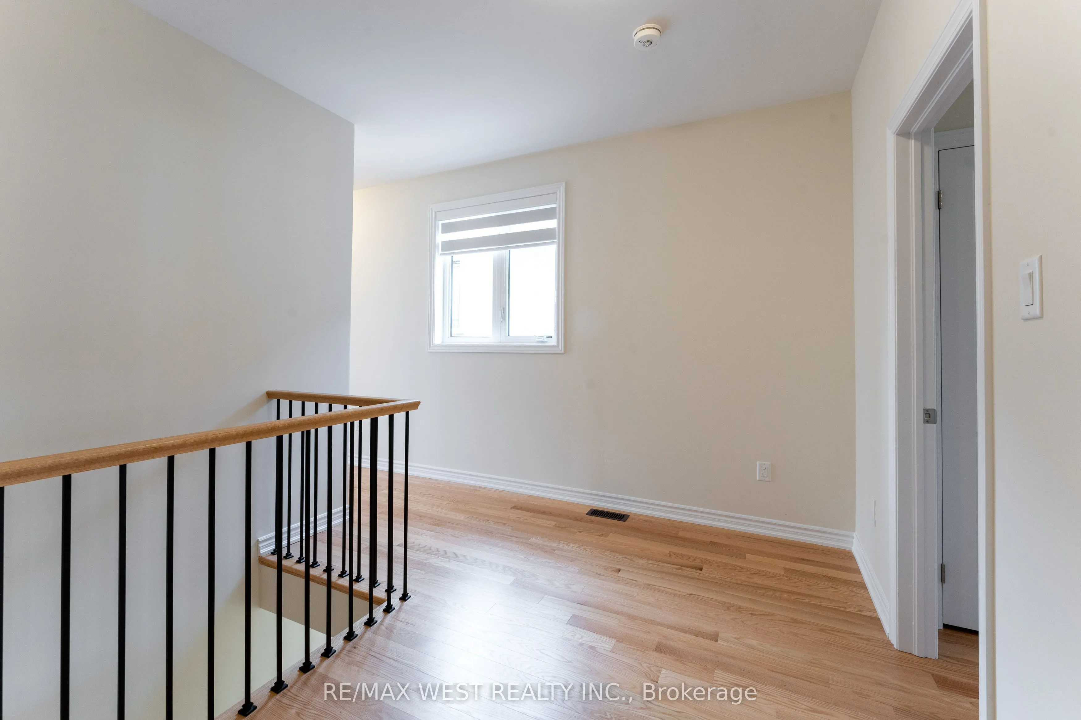 1424 National Common