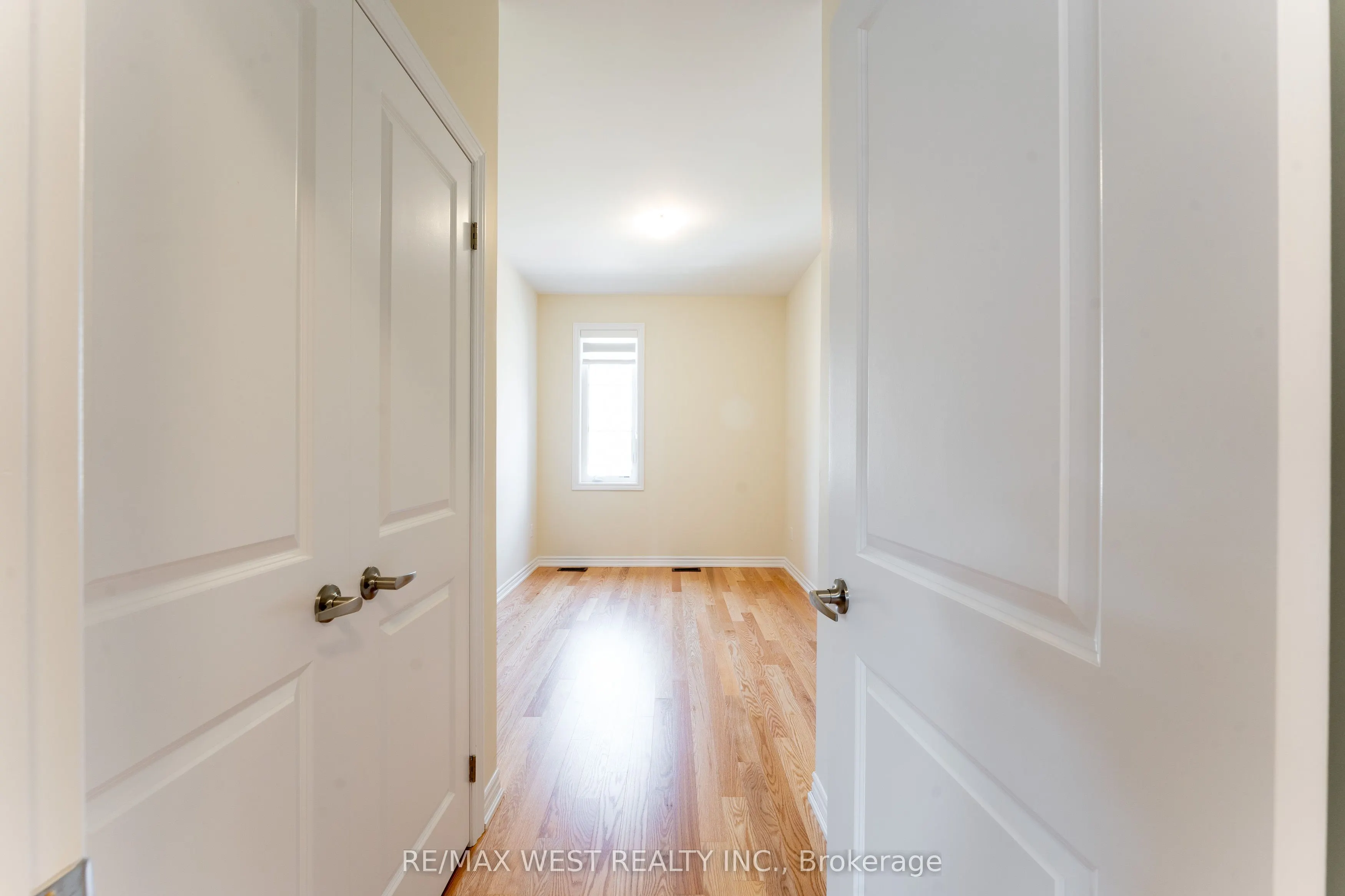 1424 National Common