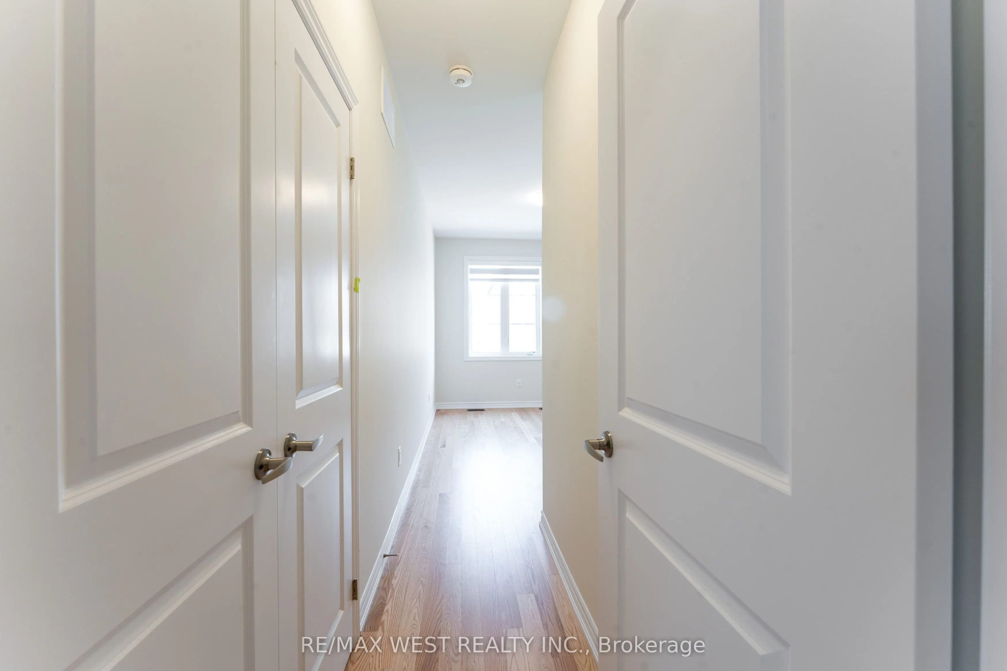 1424 National Common
