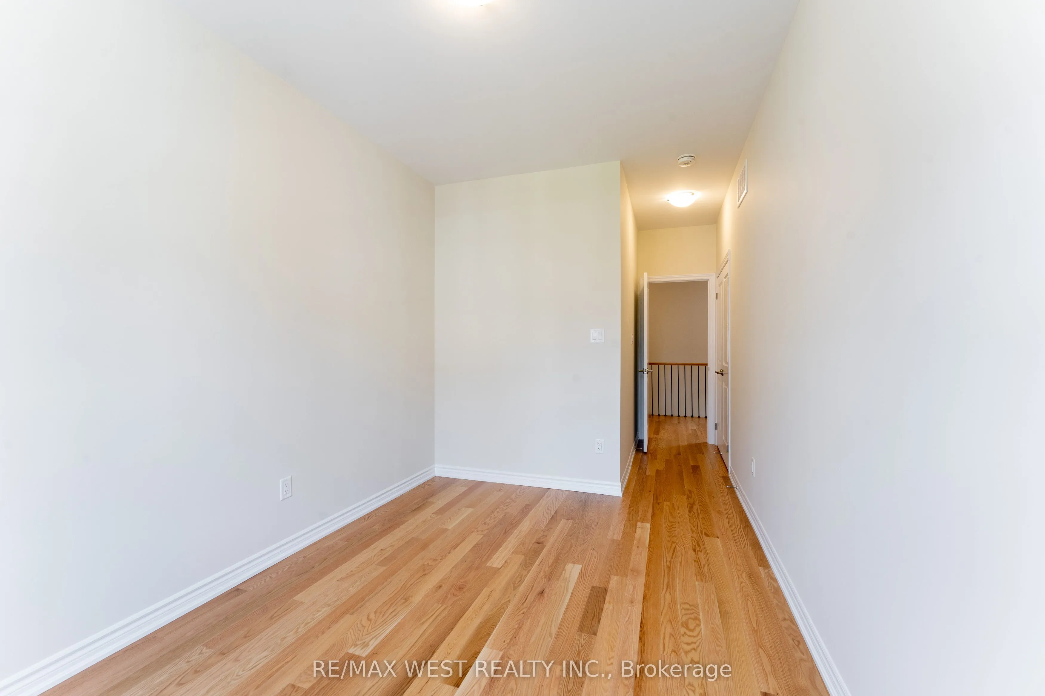 1424 National Common