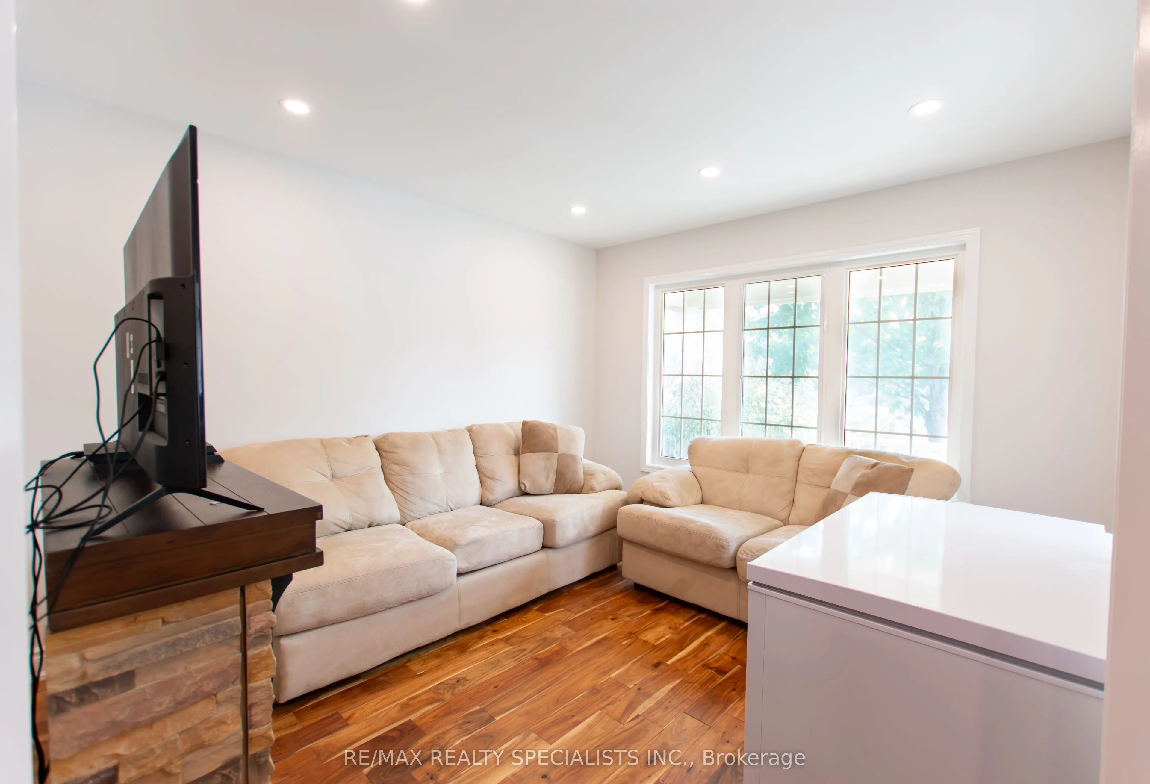 929 Philbrook Drive