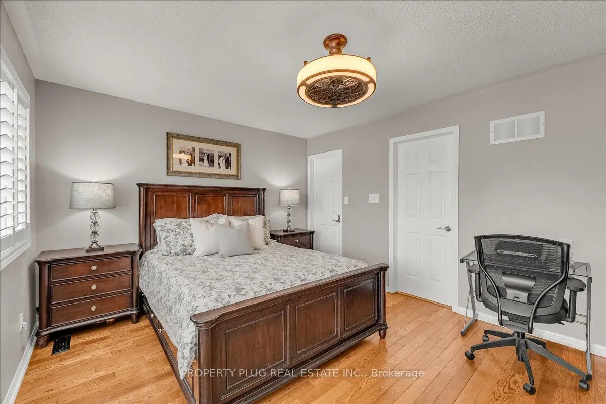 3882 Deepwood Heights