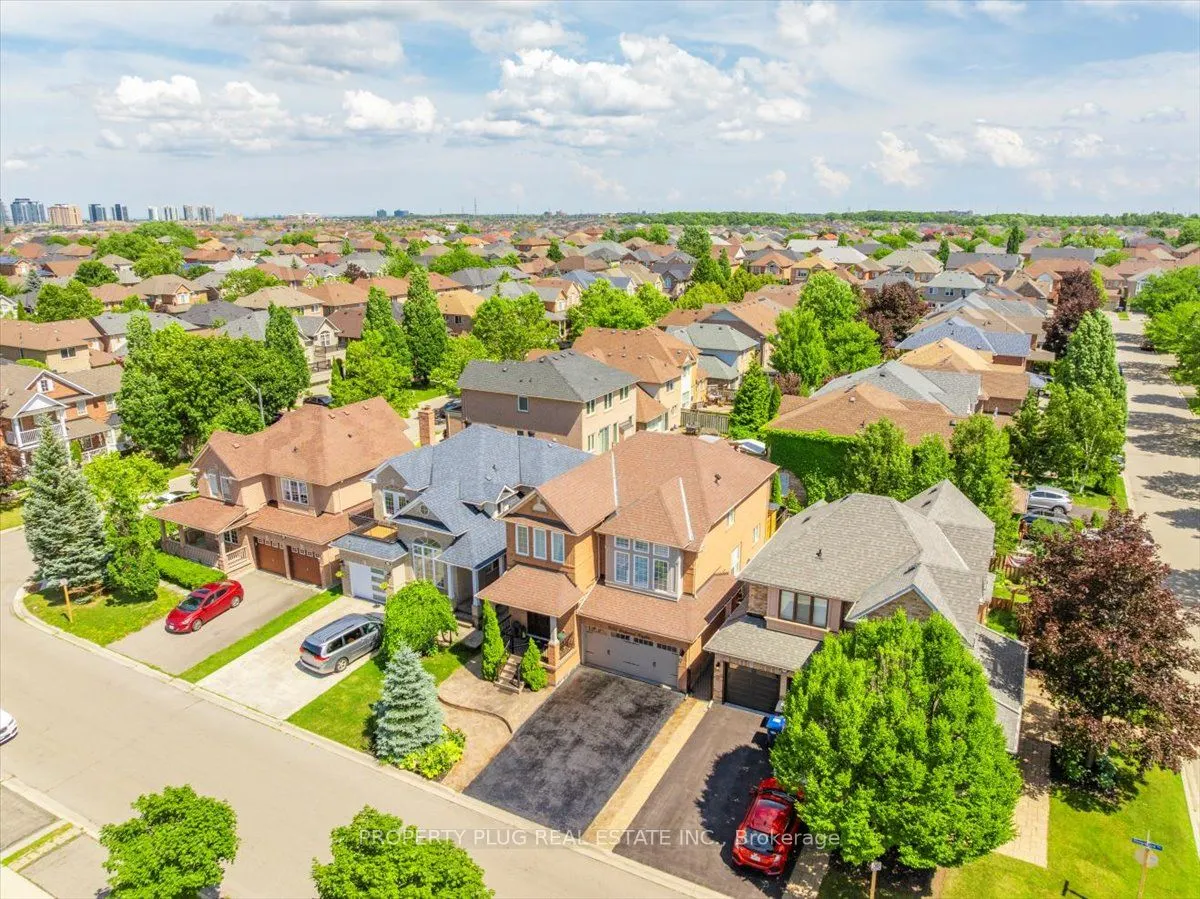 3882 Deepwood Heights