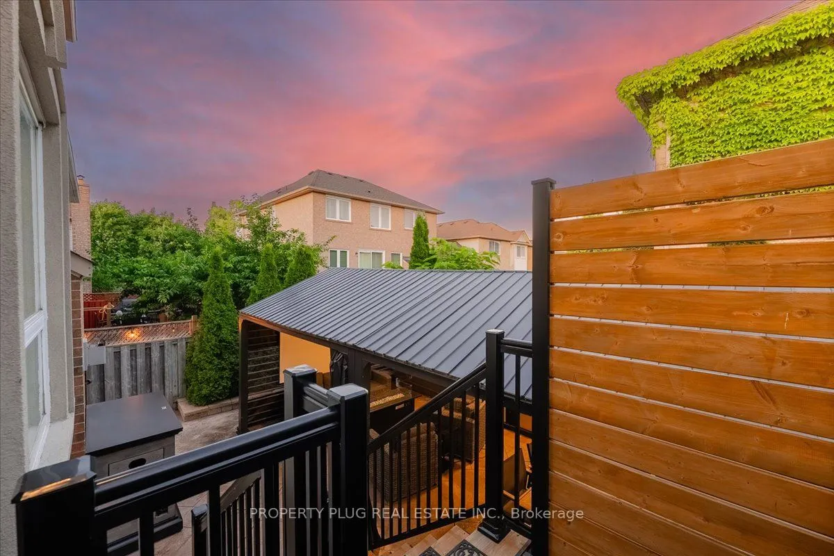 3882 Deepwood Heights