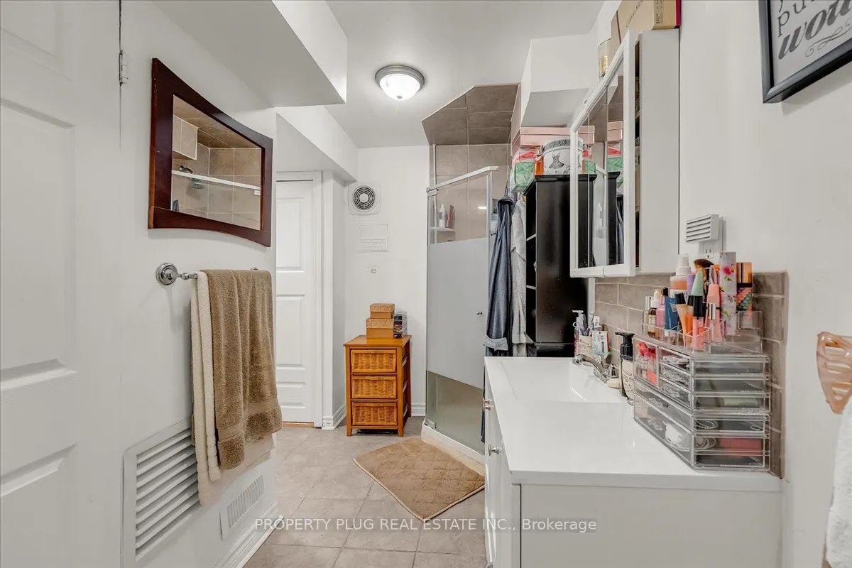 3882 Deepwood Heights