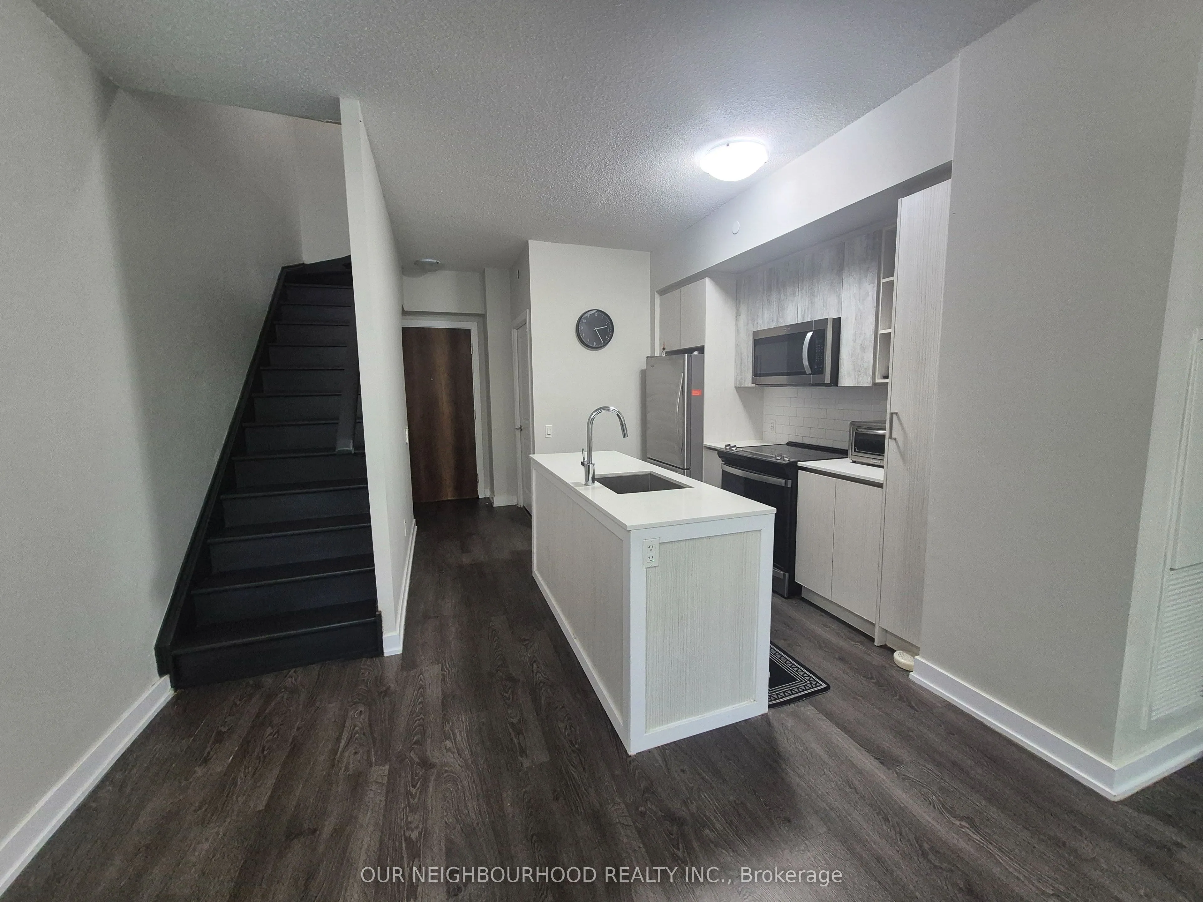 251 Manitoba Street, #109