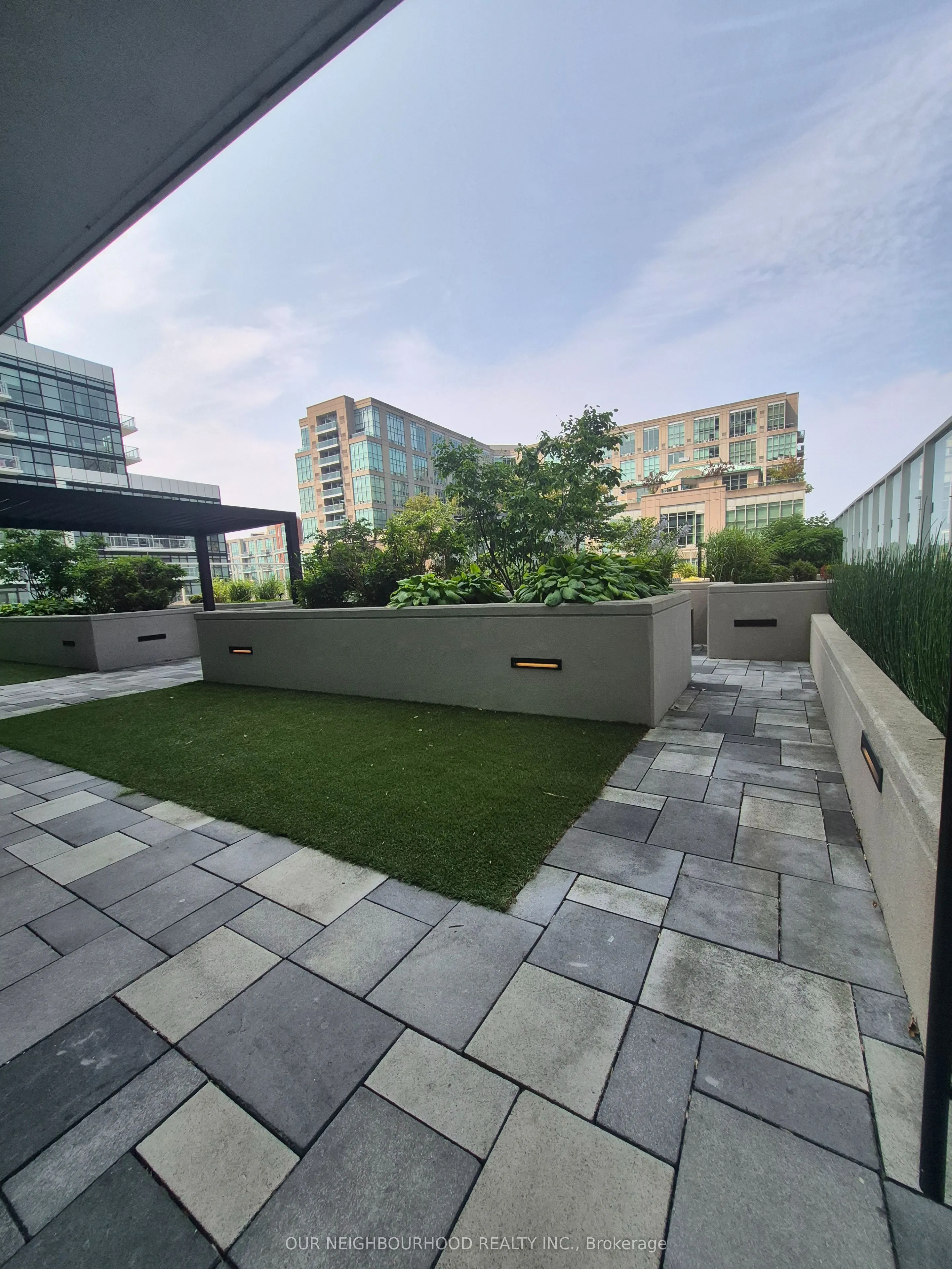 251 Manitoba Street, #109