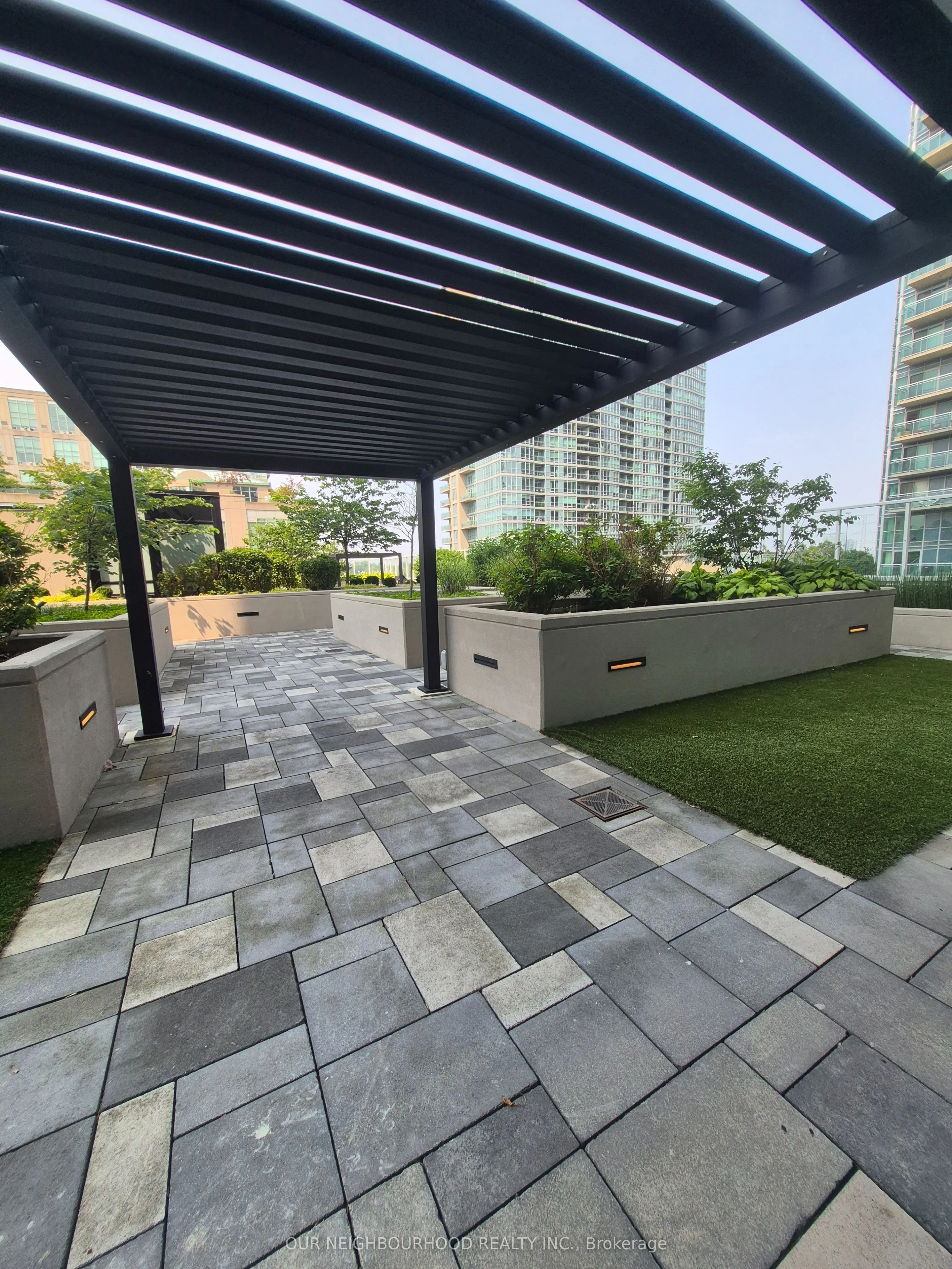 251 Manitoba Street, #109