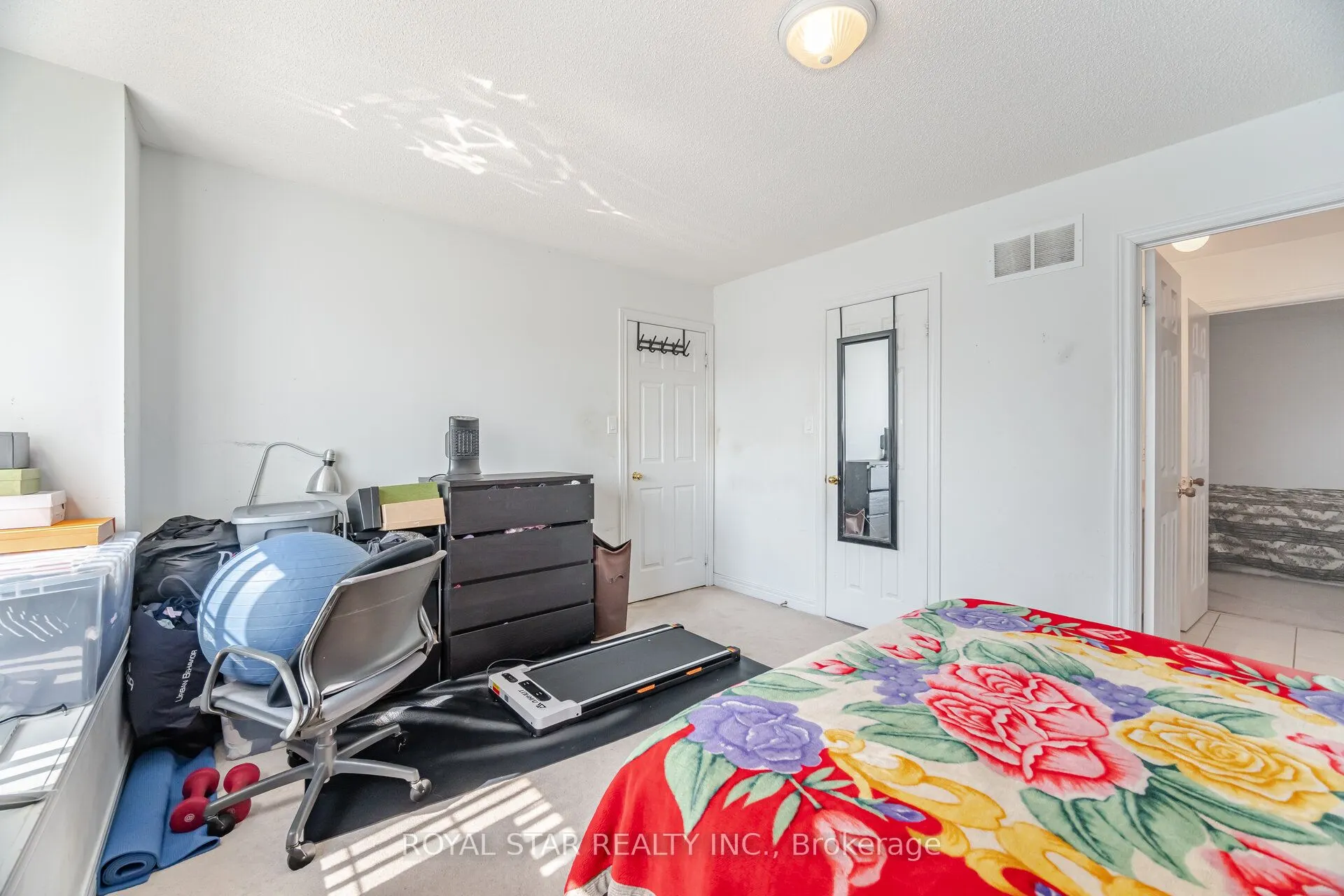 21 Baylawn Circle