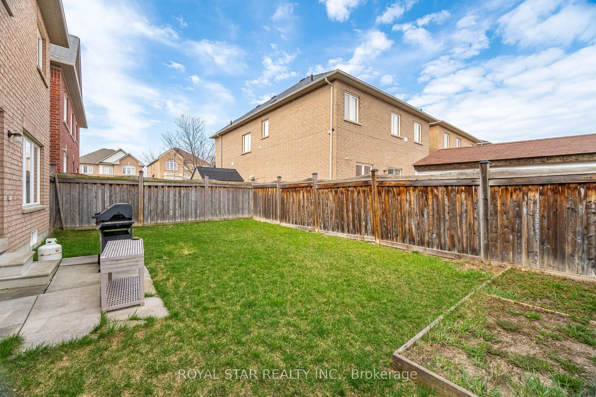 21 Baylawn Circle