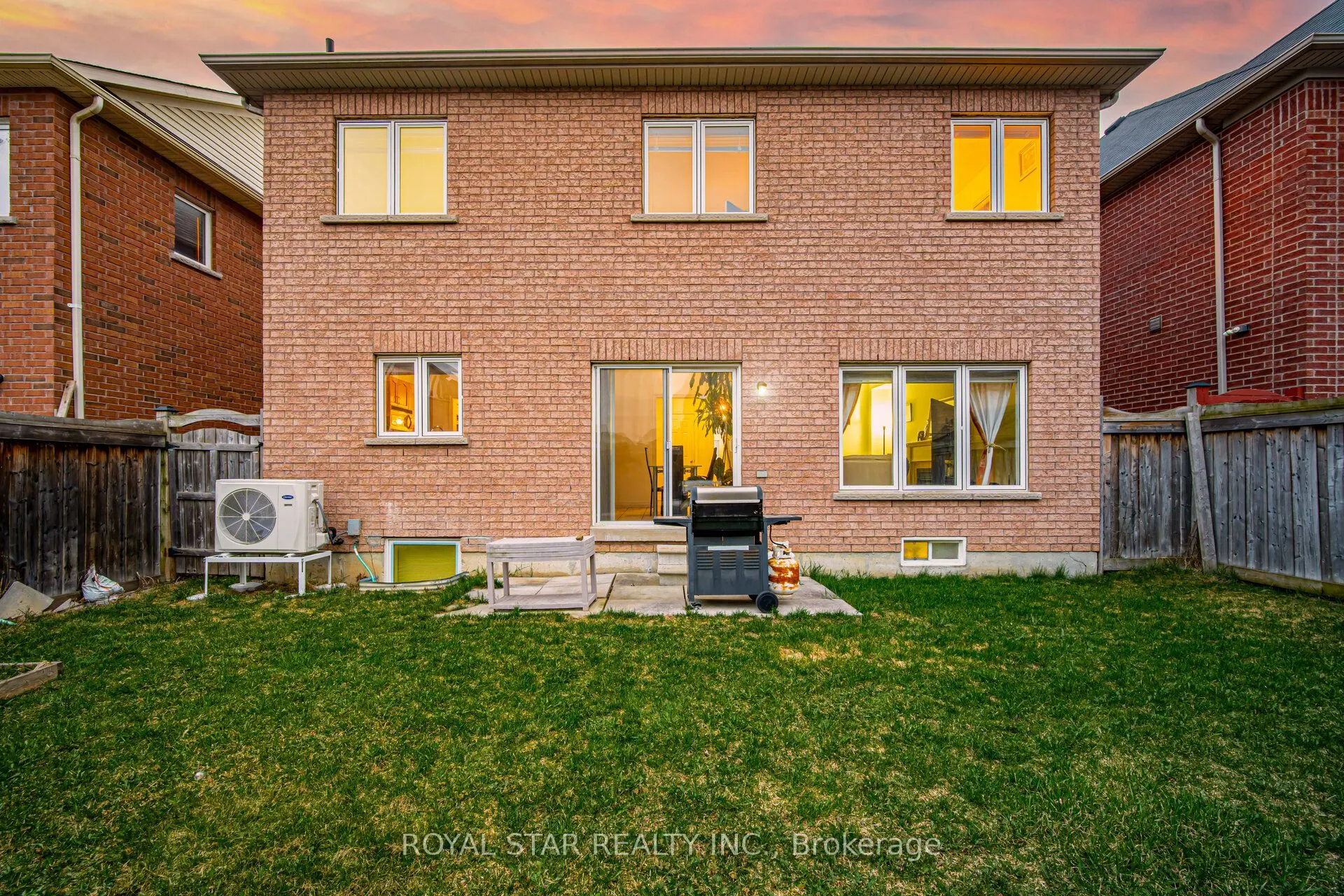 21 Baylawn Circle