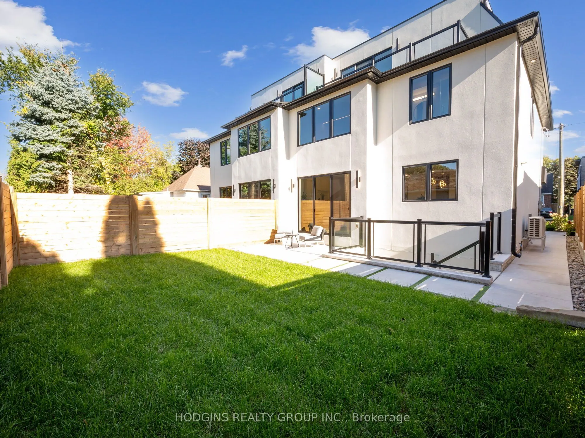 855 Tenth Street