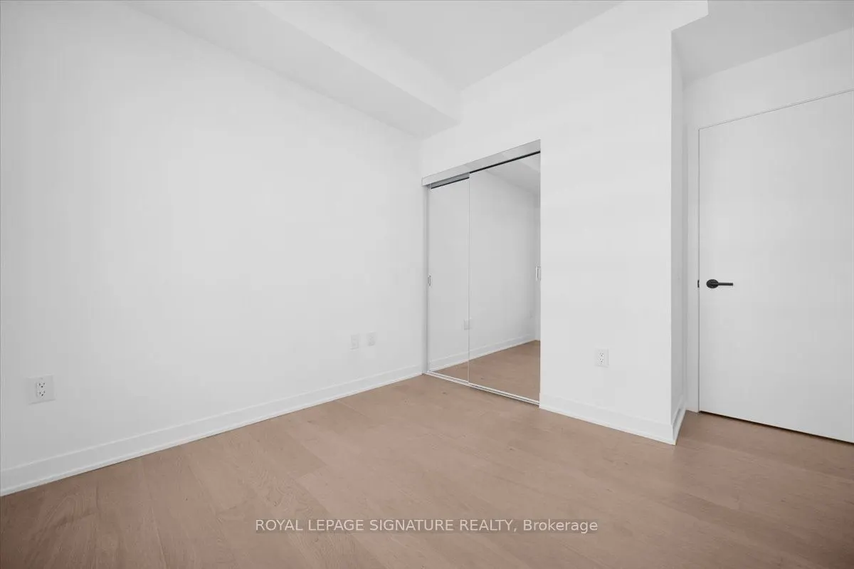 2495 Eglinton Avenue W, #1111