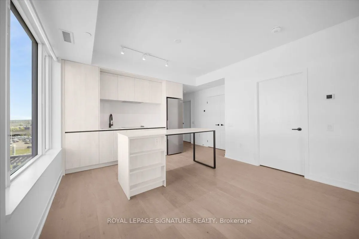 2495 Eglinton Avenue W, #1111