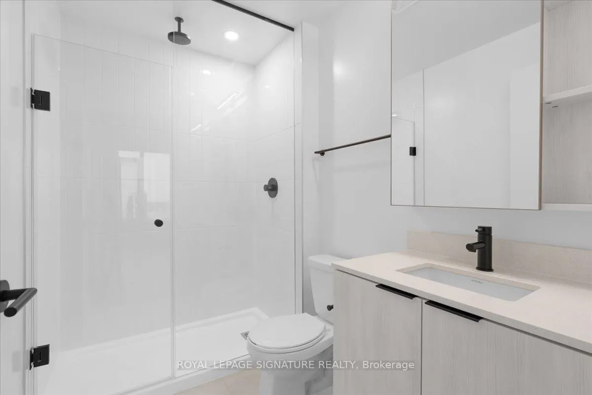 2495 Eglinton Avenue W, #1111
