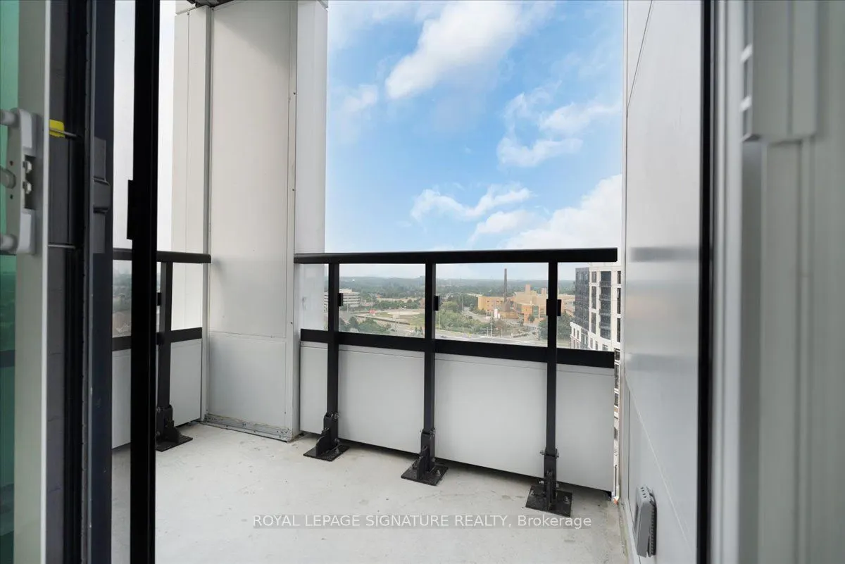 2495 Eglinton Avenue W, #1111