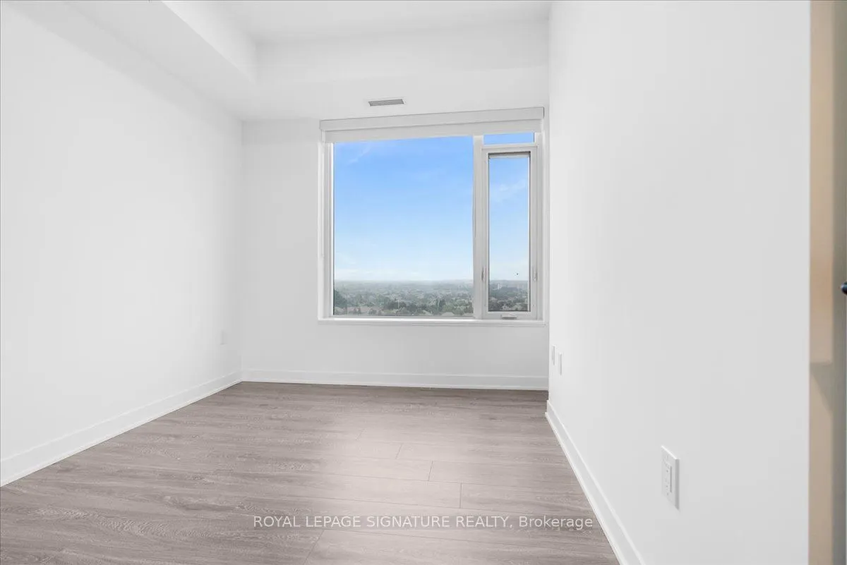 2495 Eglinton Avenue W, #1111