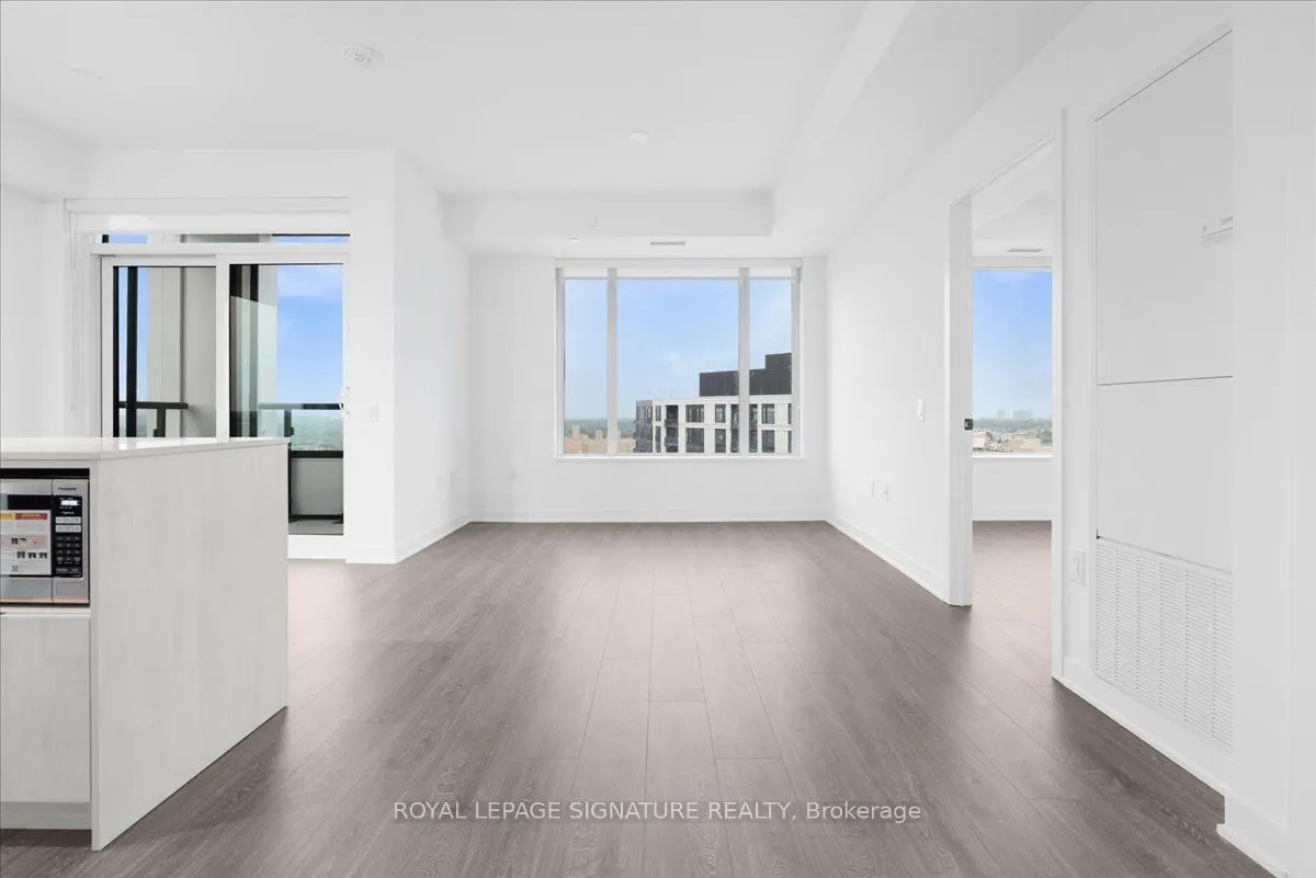 2495 Eglinton Avenue W, #1111