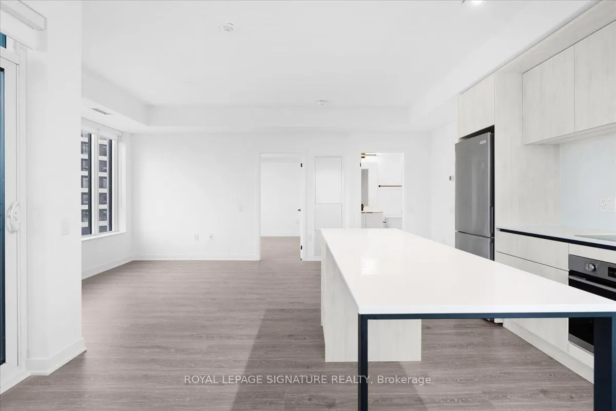 2495 Eglinton Avenue W, #1111
