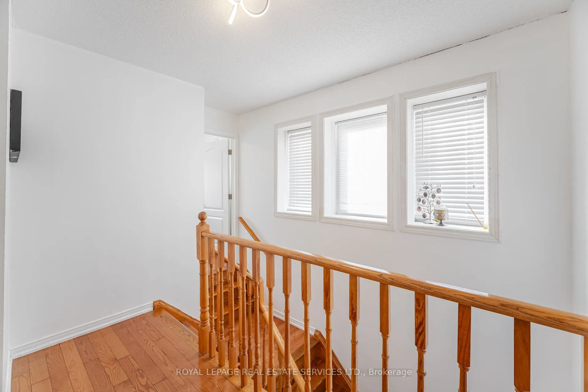 833 Scollard Court, #30