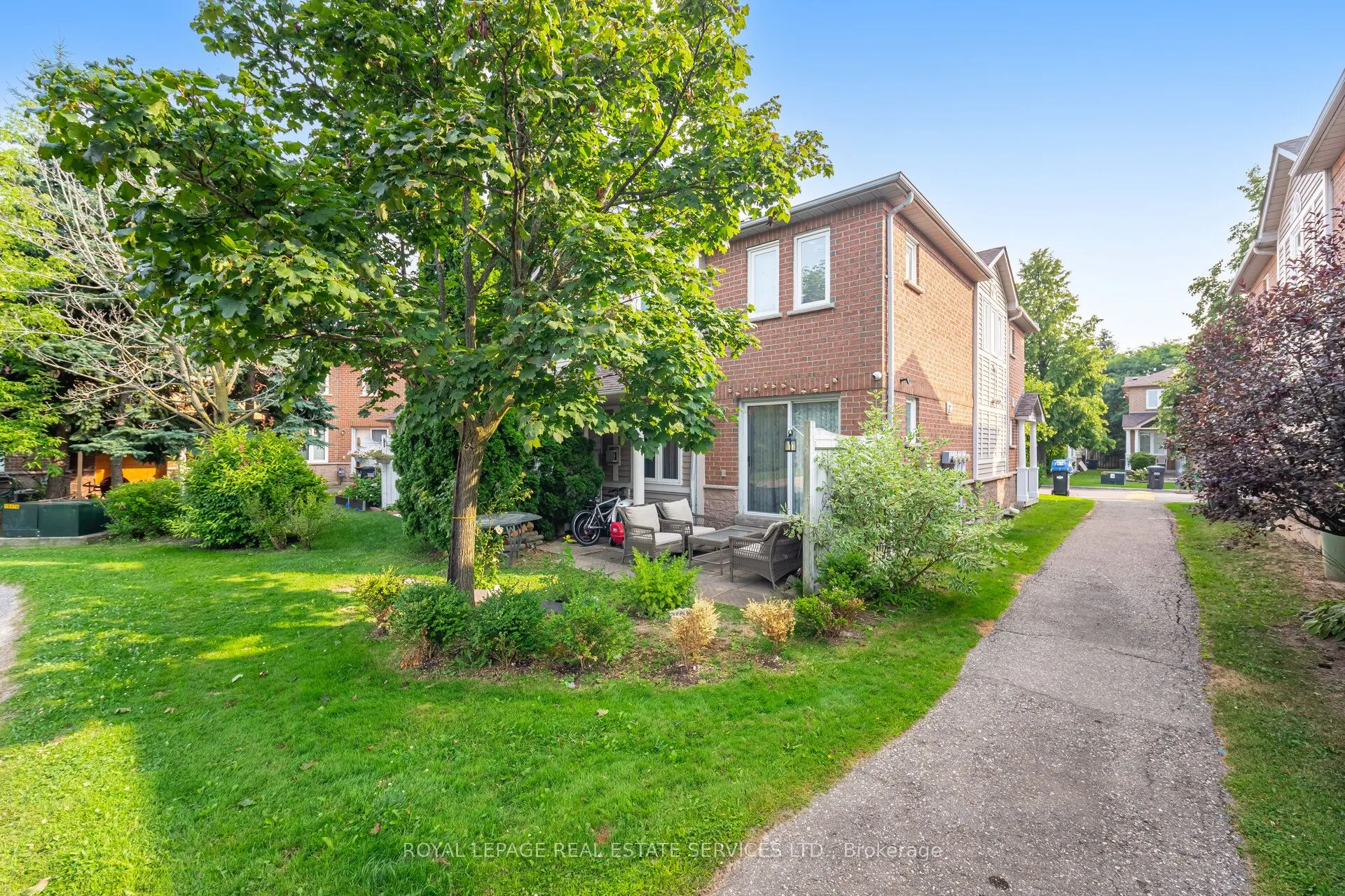 833 Scollard Court, #30