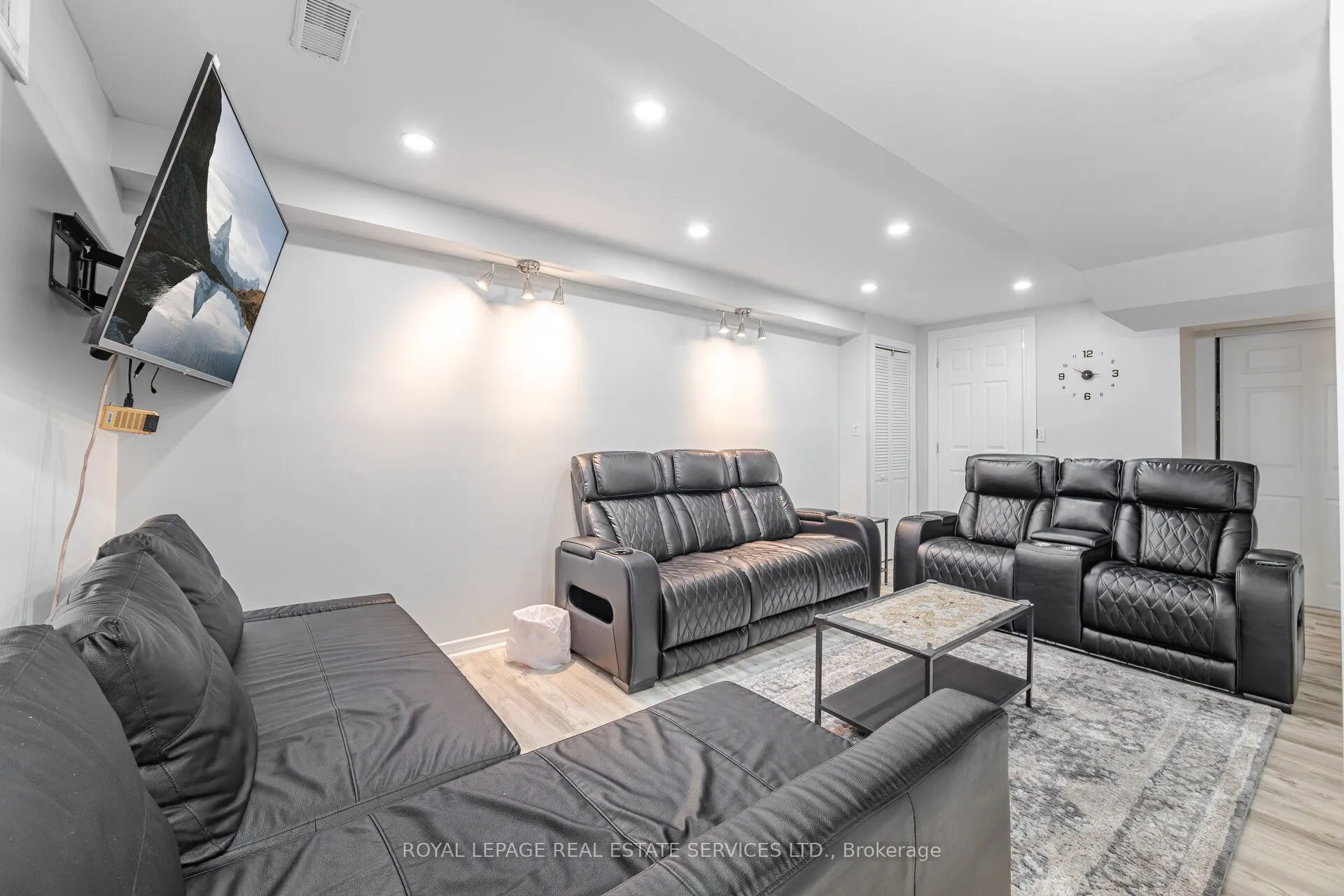 833 Scollard Court, #30