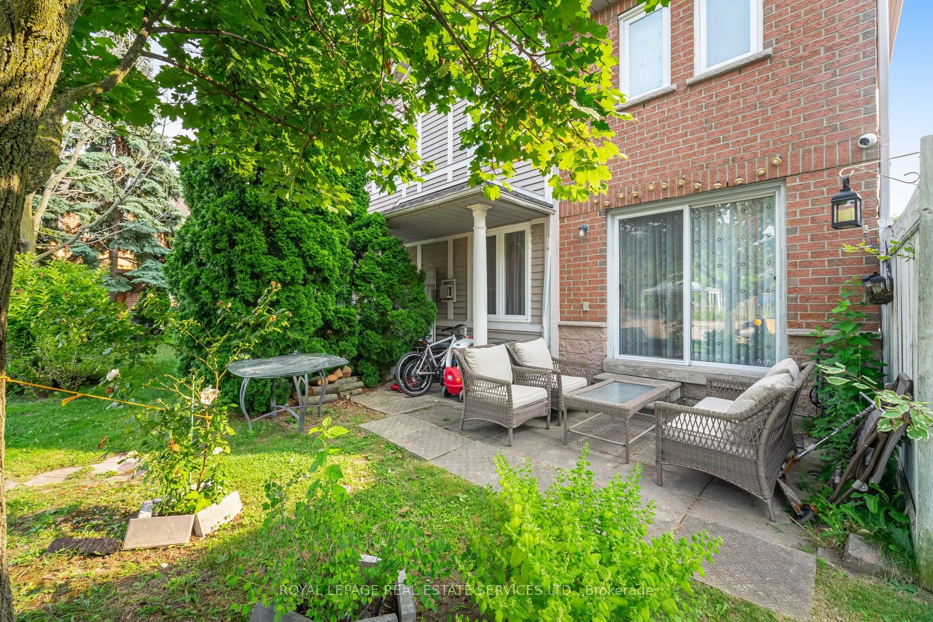 833 Scollard Court, #30
