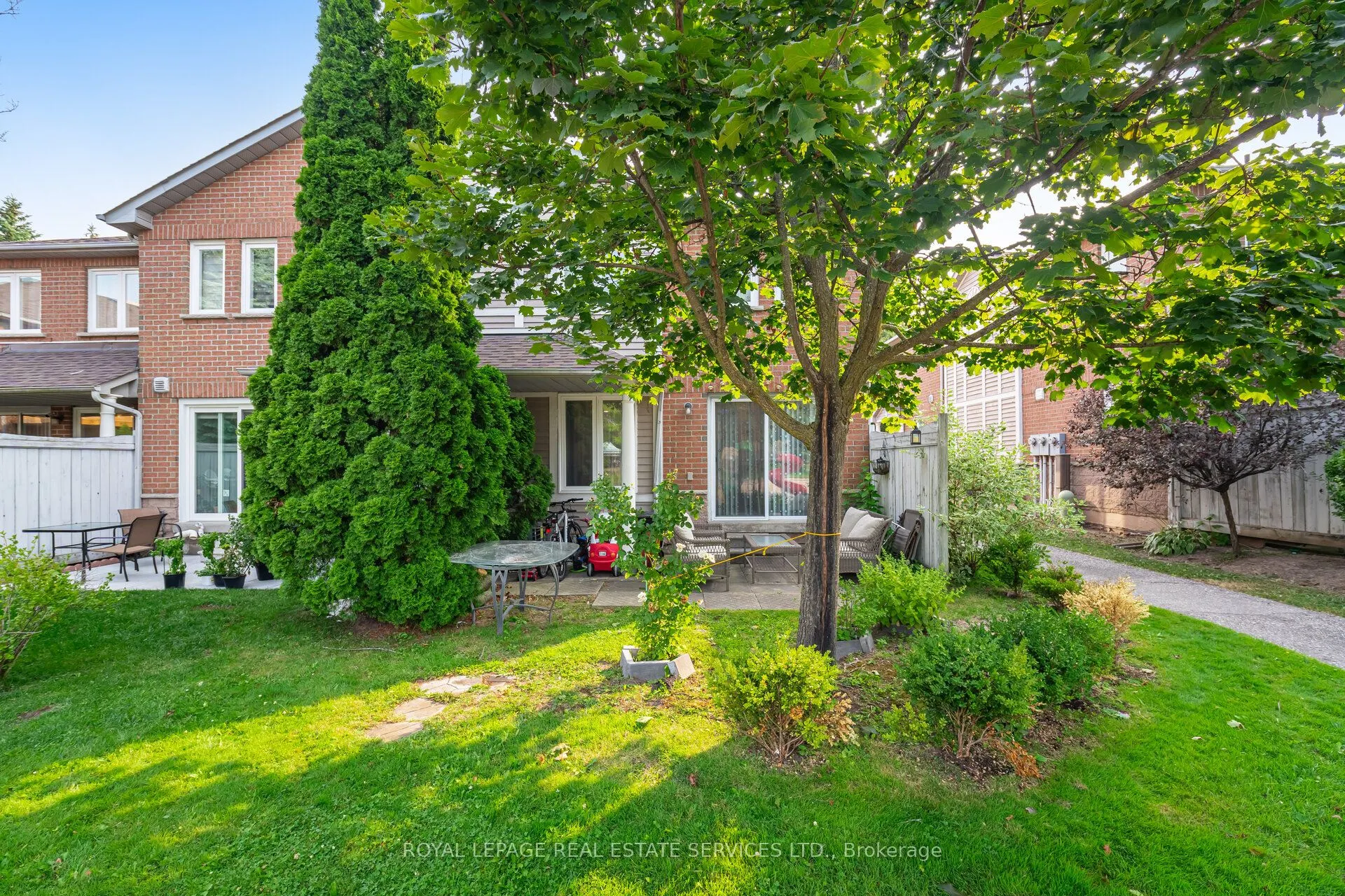 833 Scollard Court, #30