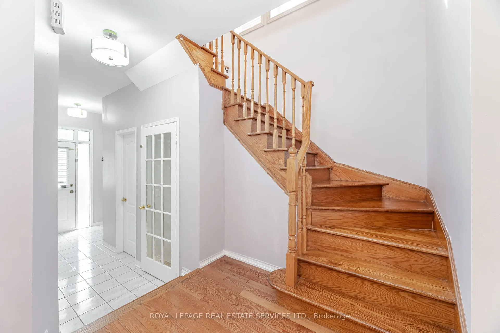 833 Scollard Court, #30