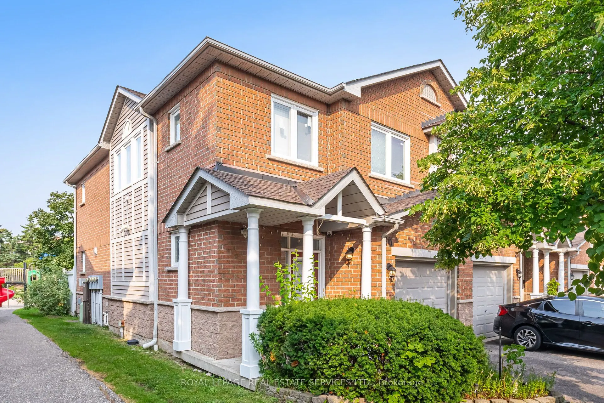 833 Scollard Court, #30