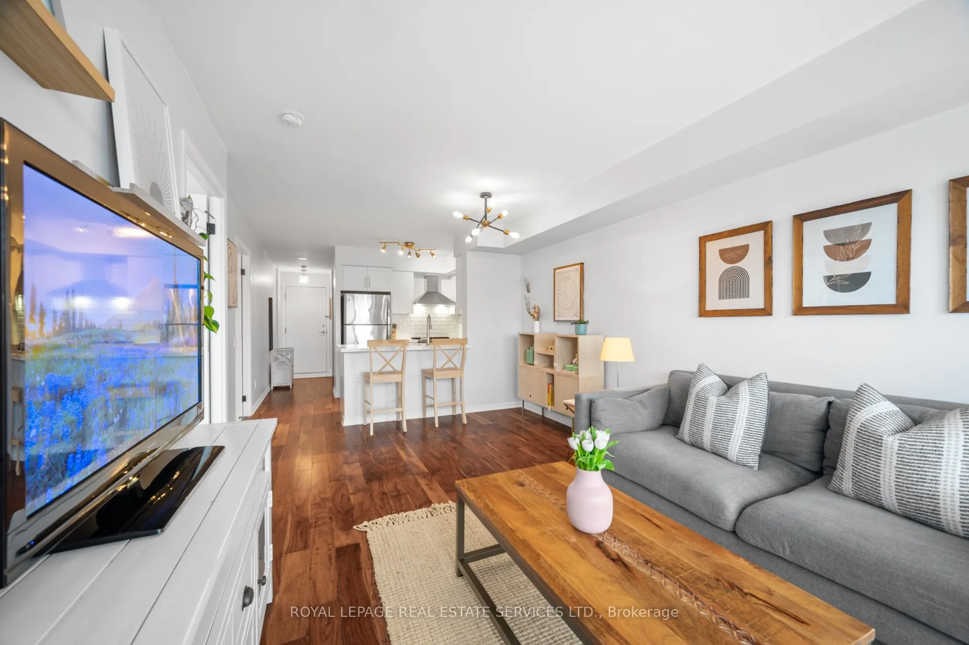 61 Heintzman Street, #812