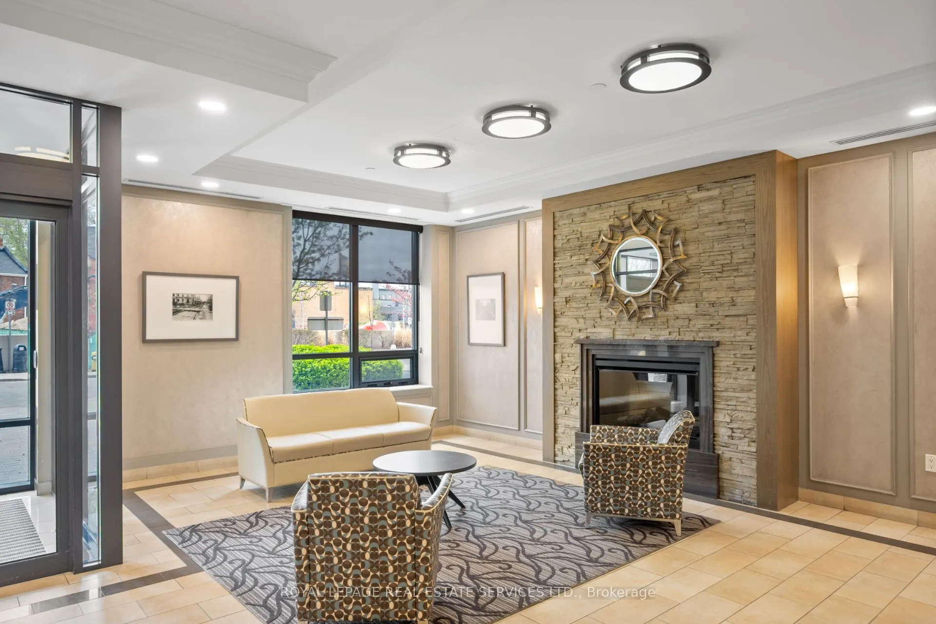 61 Heintzman Street, #812