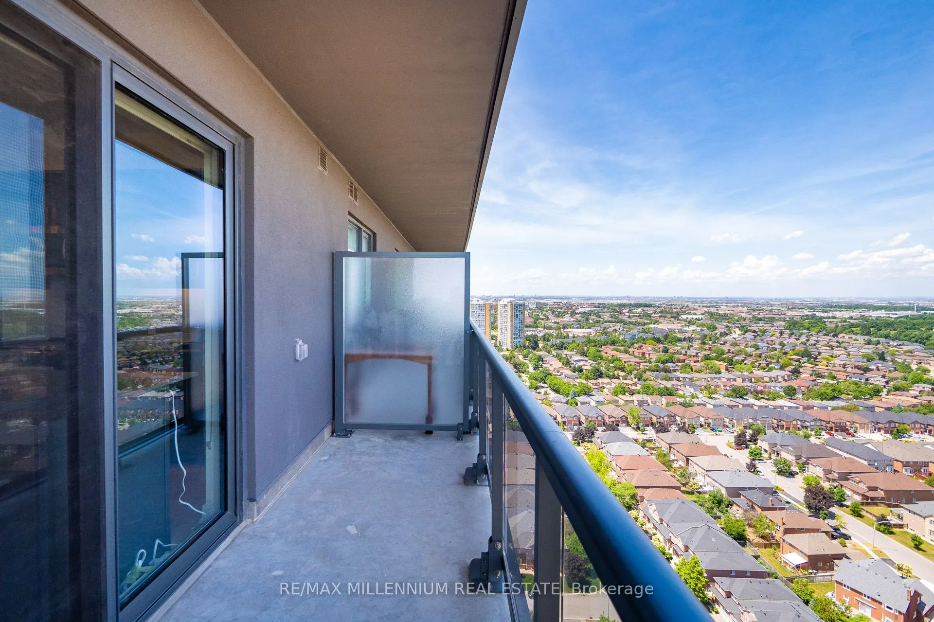 8 Nahani Way, #2921