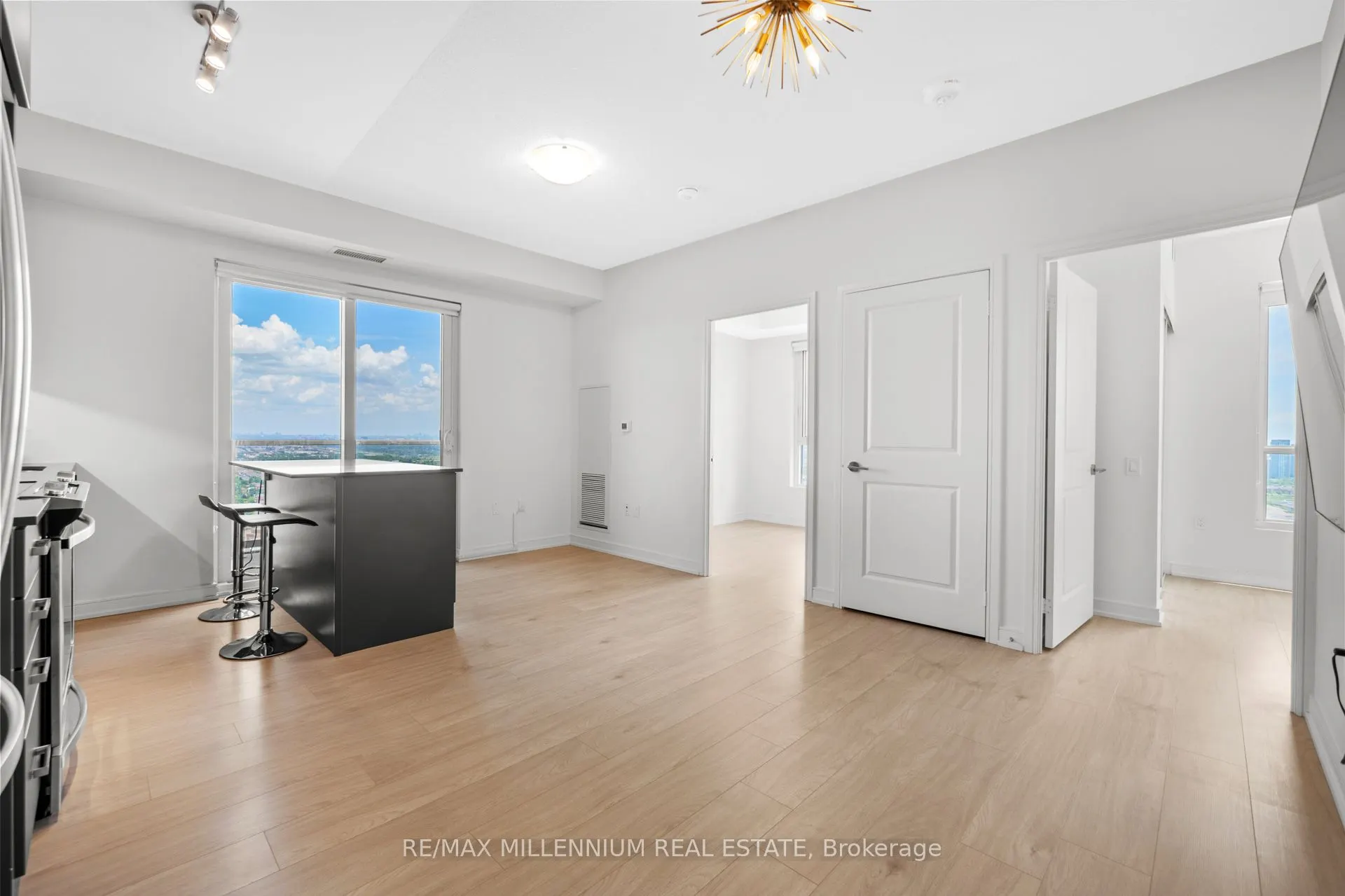 8 Nahani Way, #2921