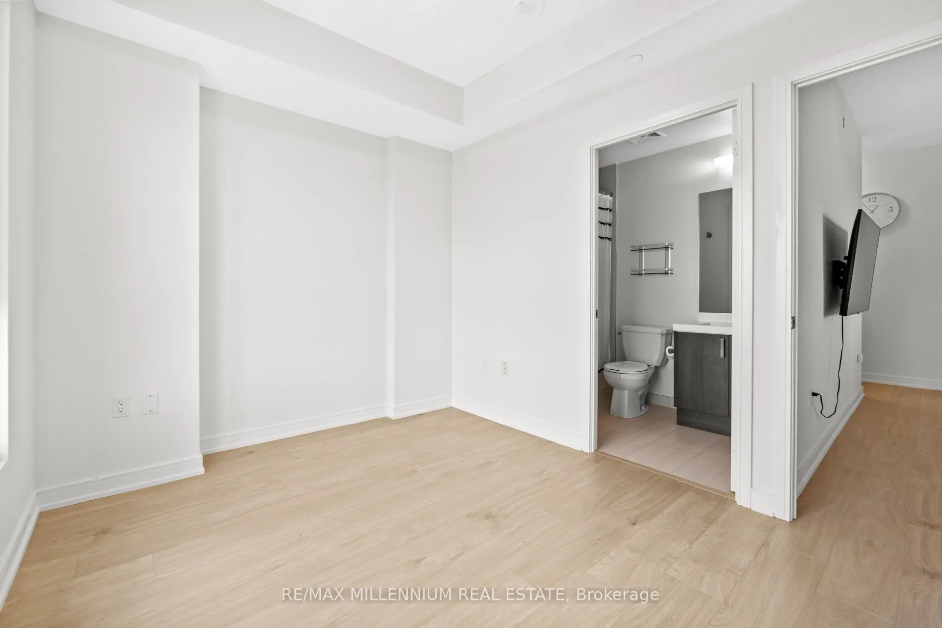 8 Nahani Way, #2921