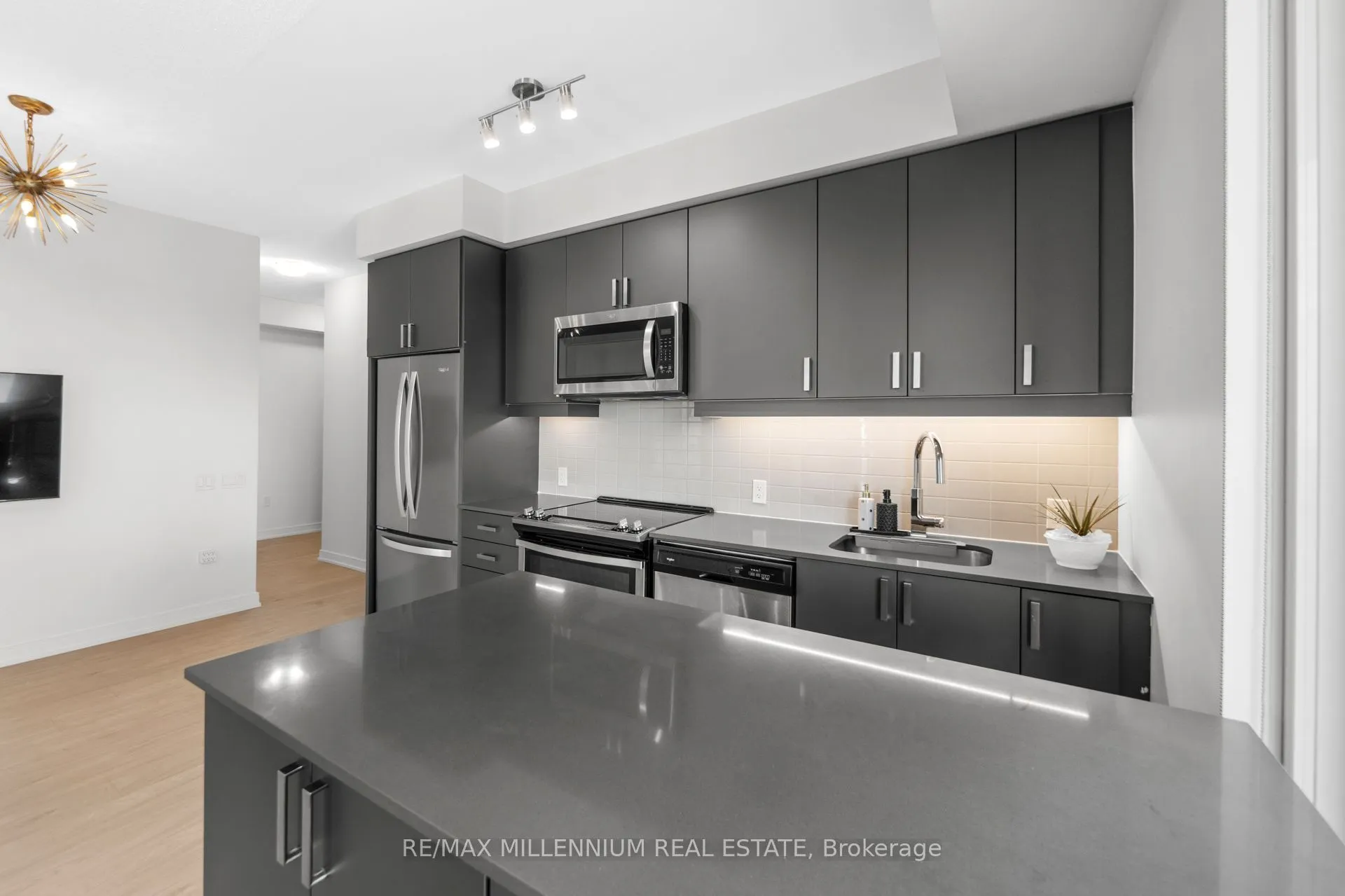8 Nahani Way, #2921