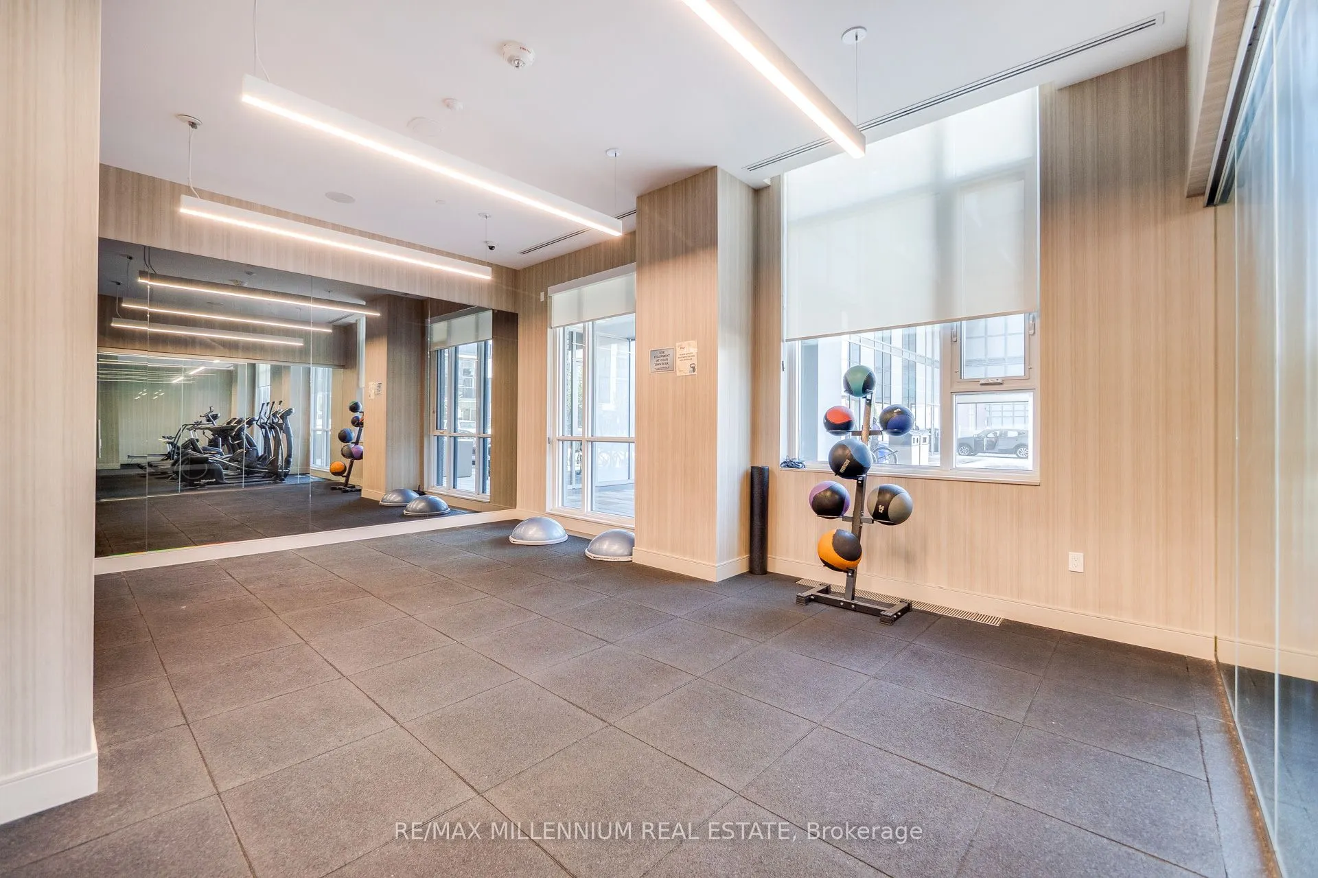 8 Nahani Way, #2921