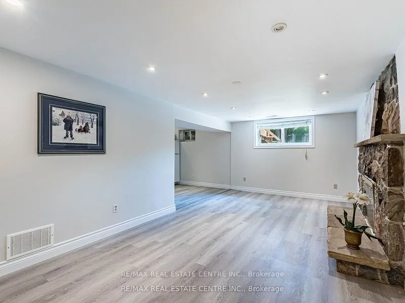 2406 Ventura Drive