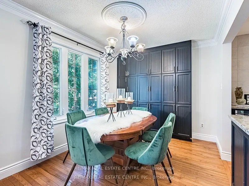 2406 Ventura Drive