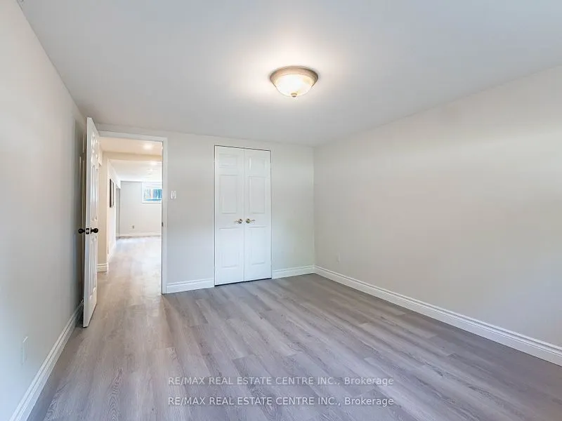 2406 Ventura Drive