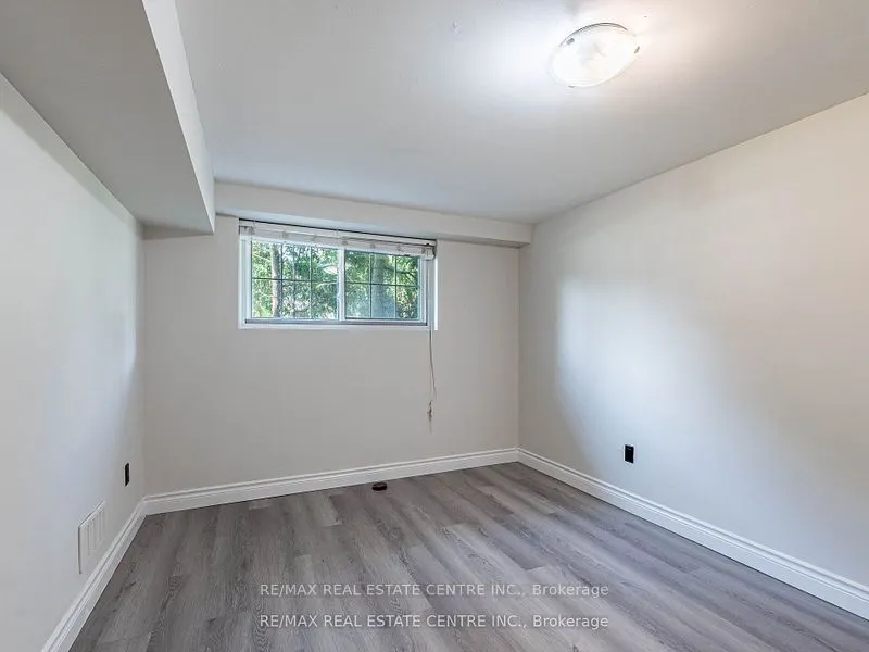 2406 Ventura Drive
