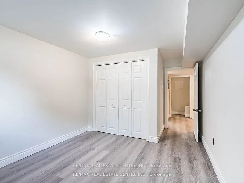 2406 Ventura Drive