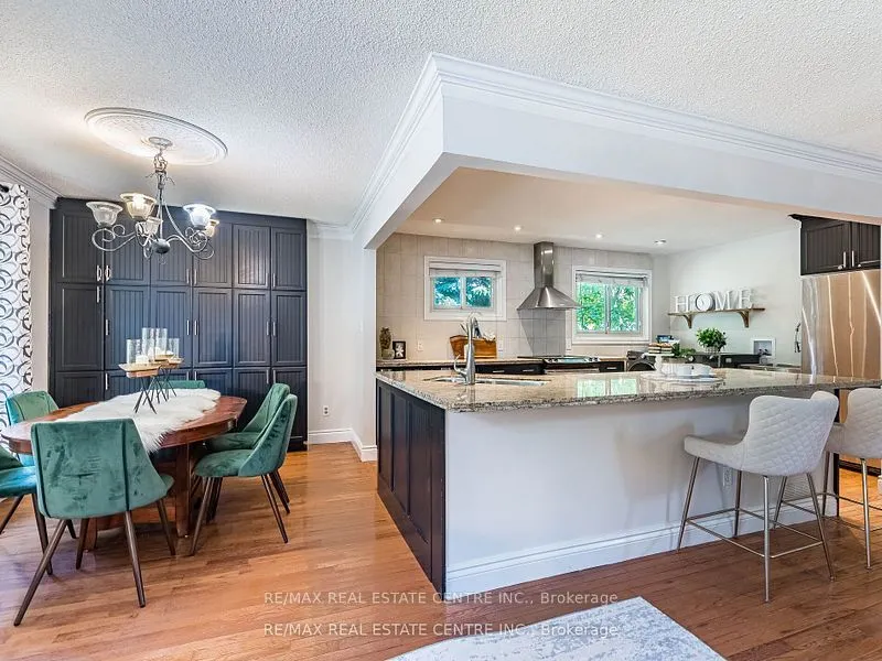 2406 Ventura Drive