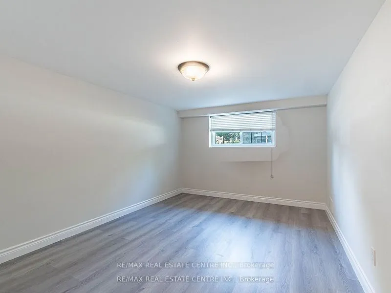2406 Ventura Drive