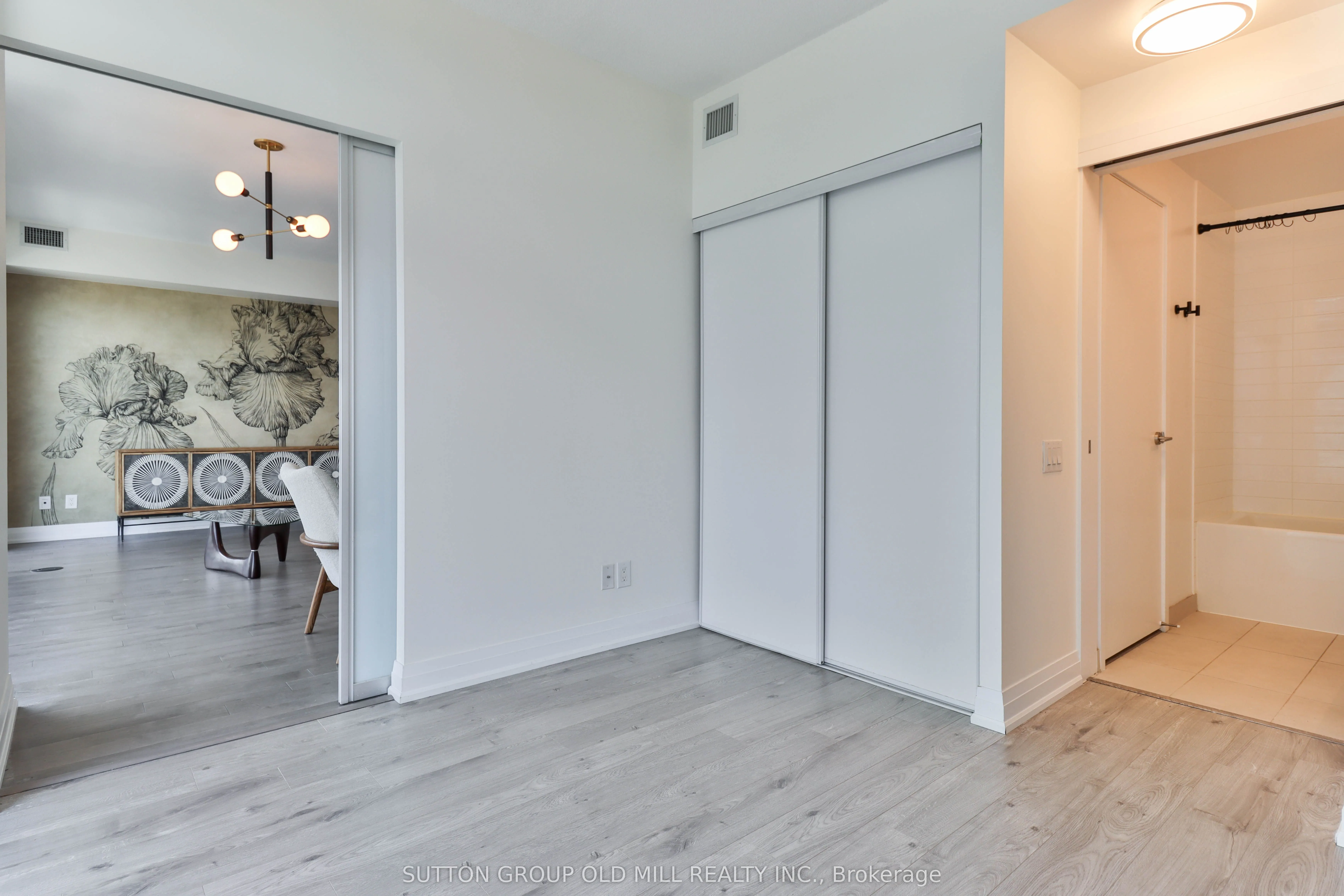 105 The Queensway, #1316