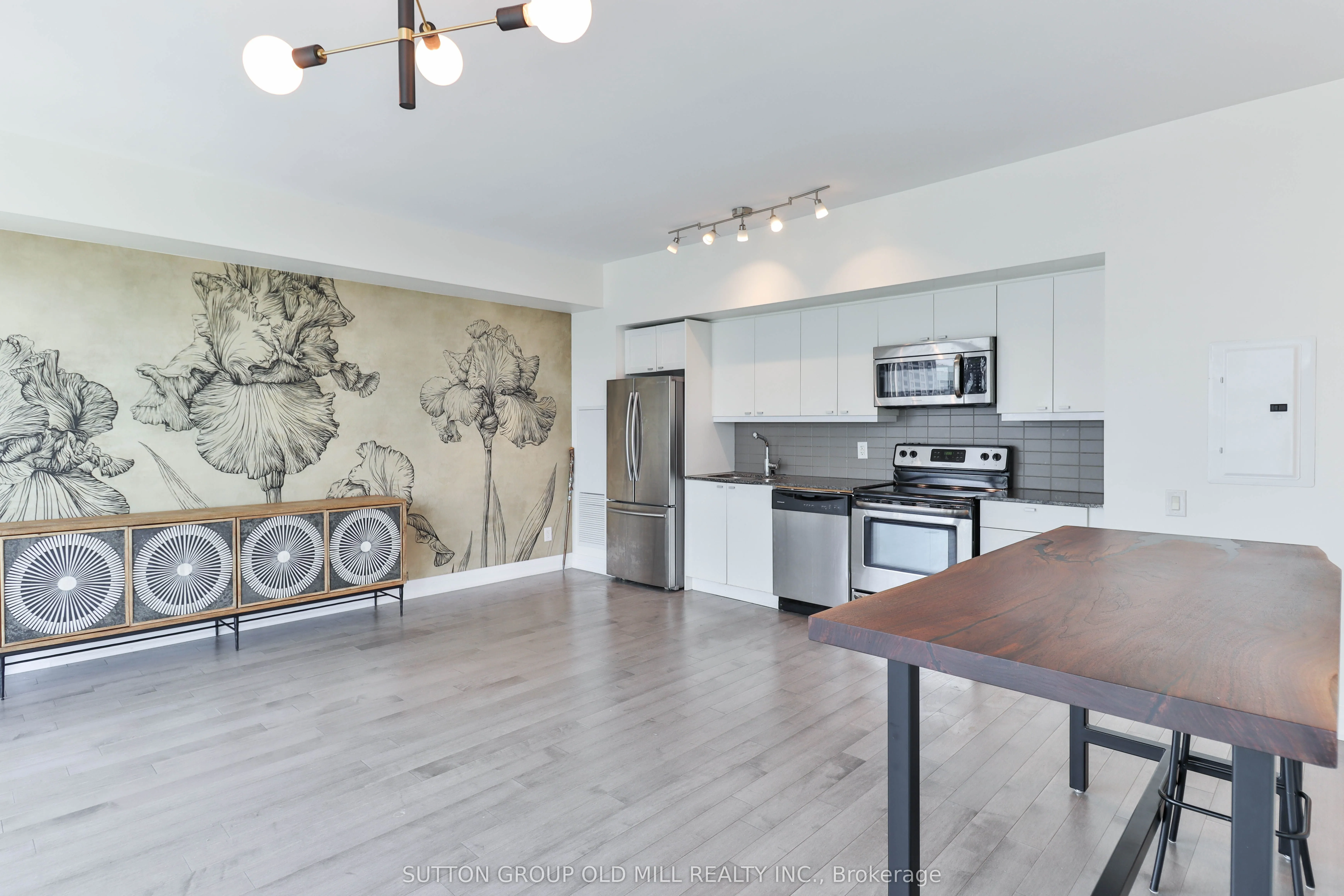 105 The Queensway, #1316