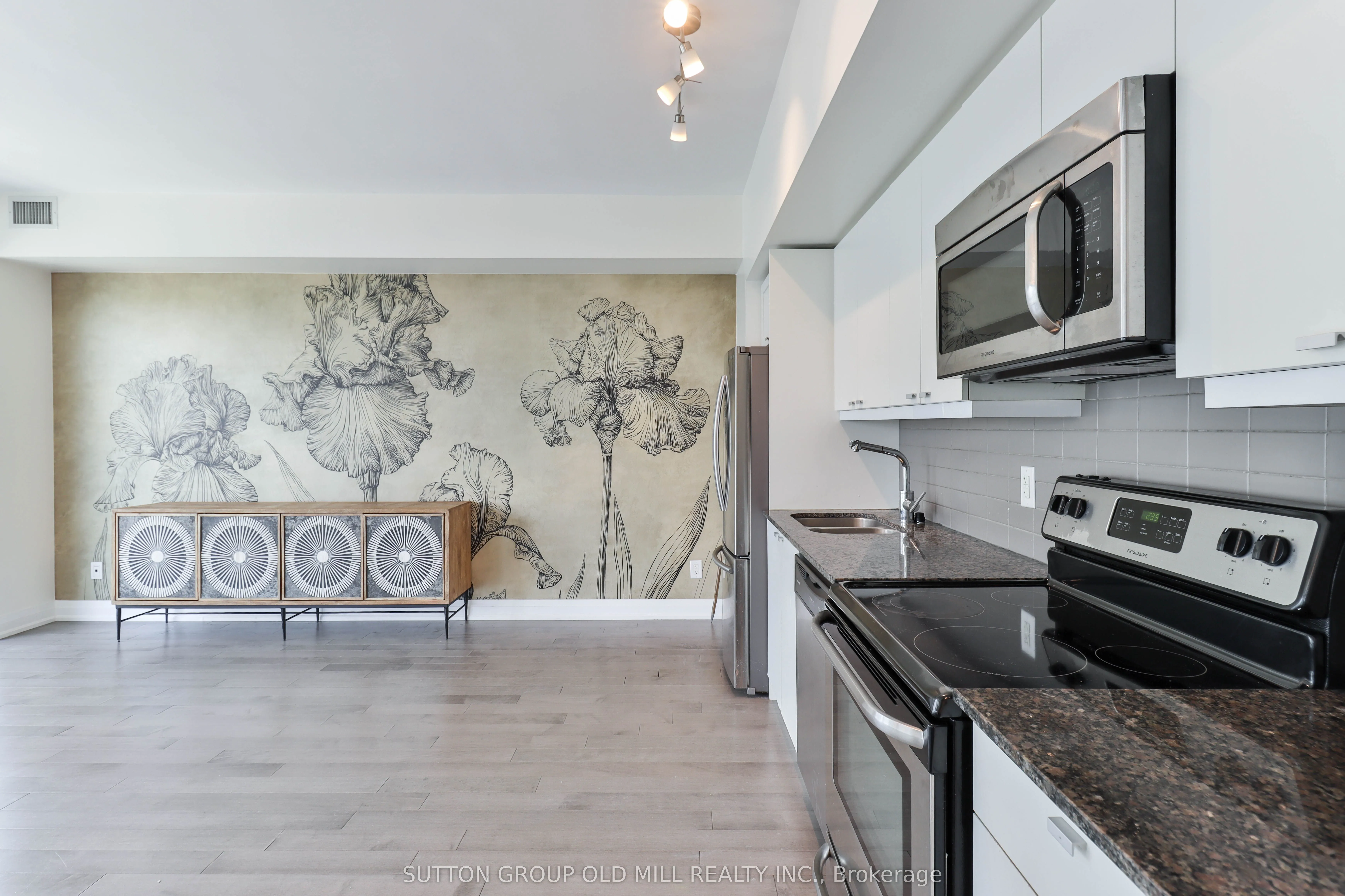 105 The Queensway, #1316